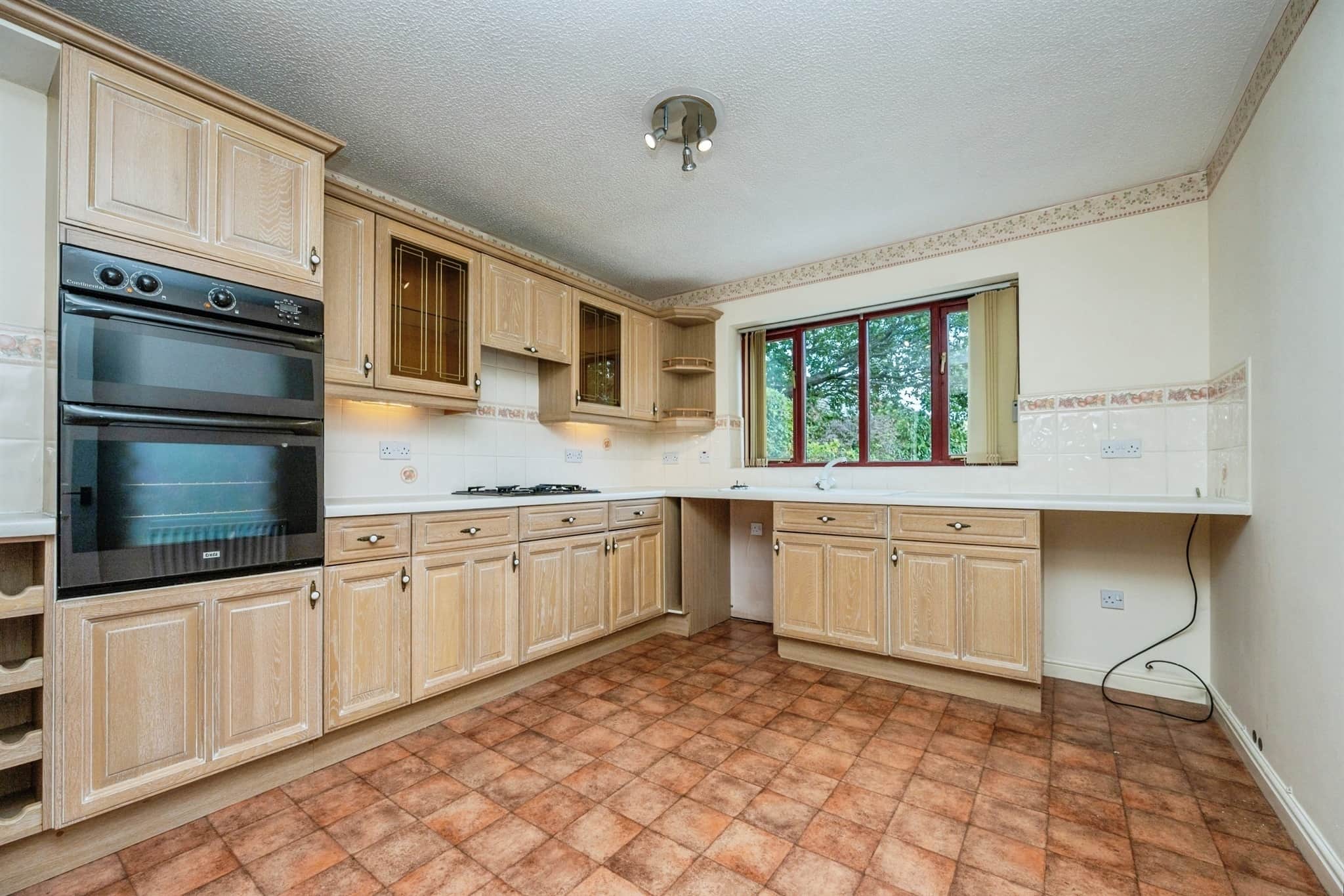 Property at Hever Avenue, Worcester
