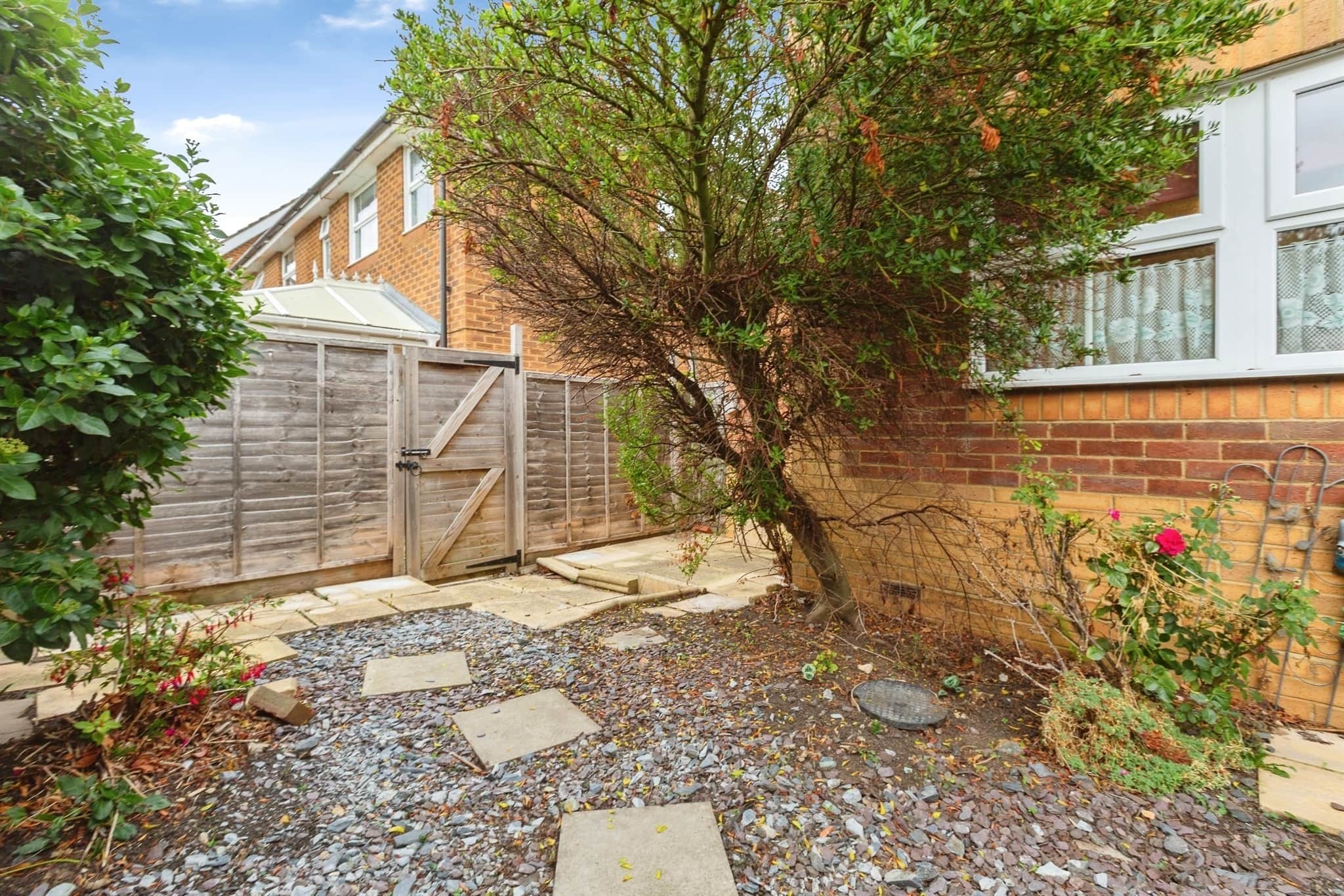 Property at Rowan Close, Aylesbury