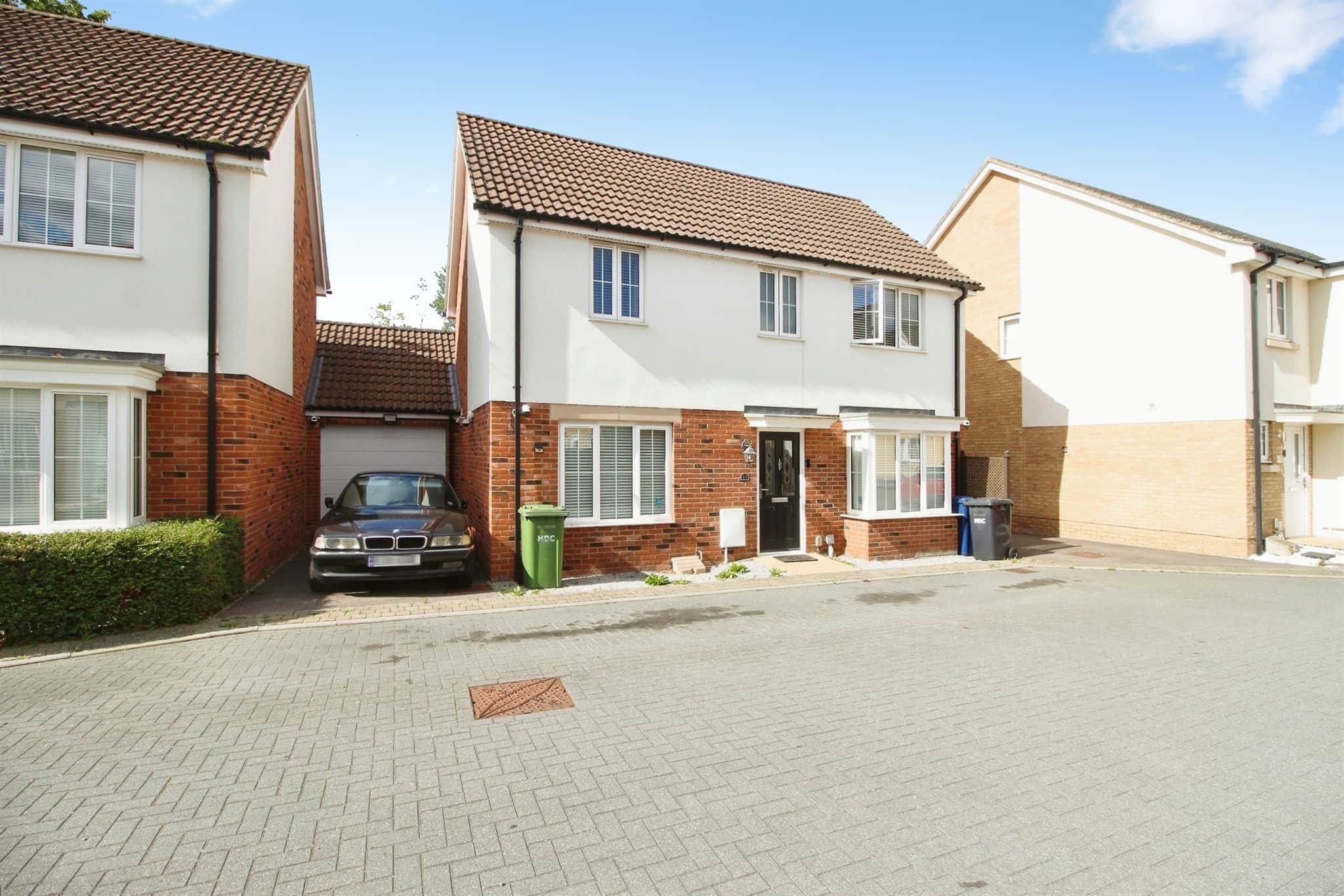 Property at Bargroves Avenue, St. Neots