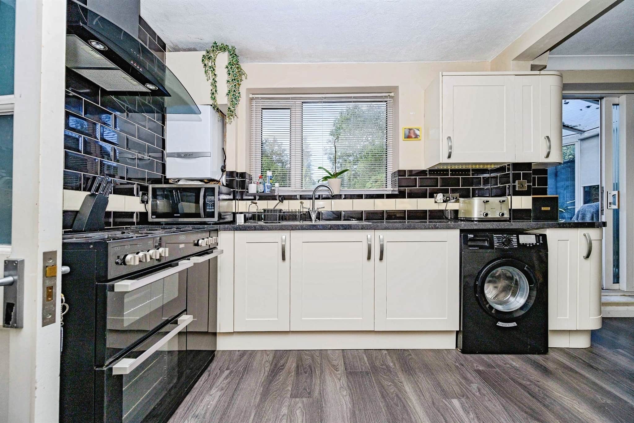 Property at Coates Way, Watford