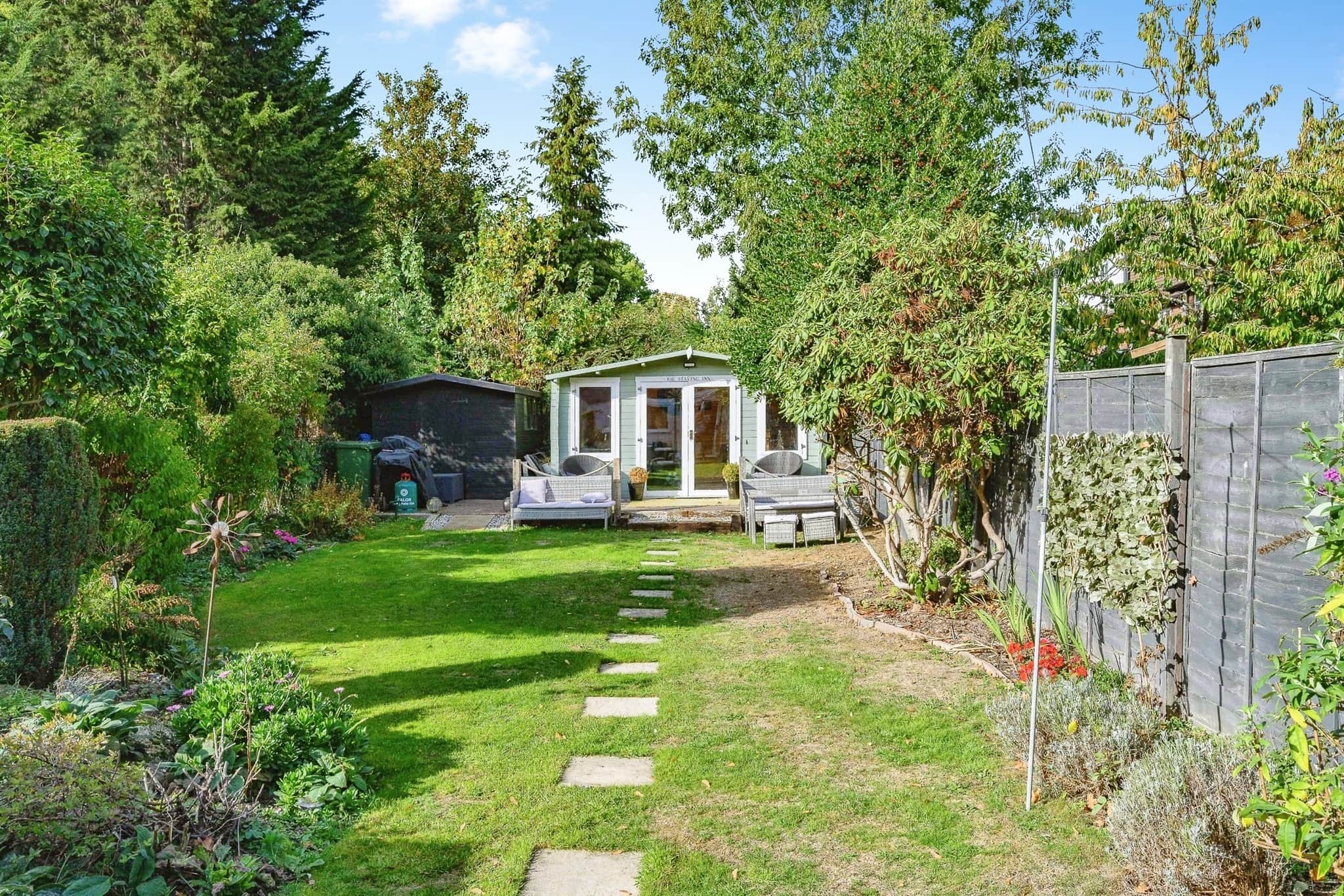 Property at Coates Way, Watford