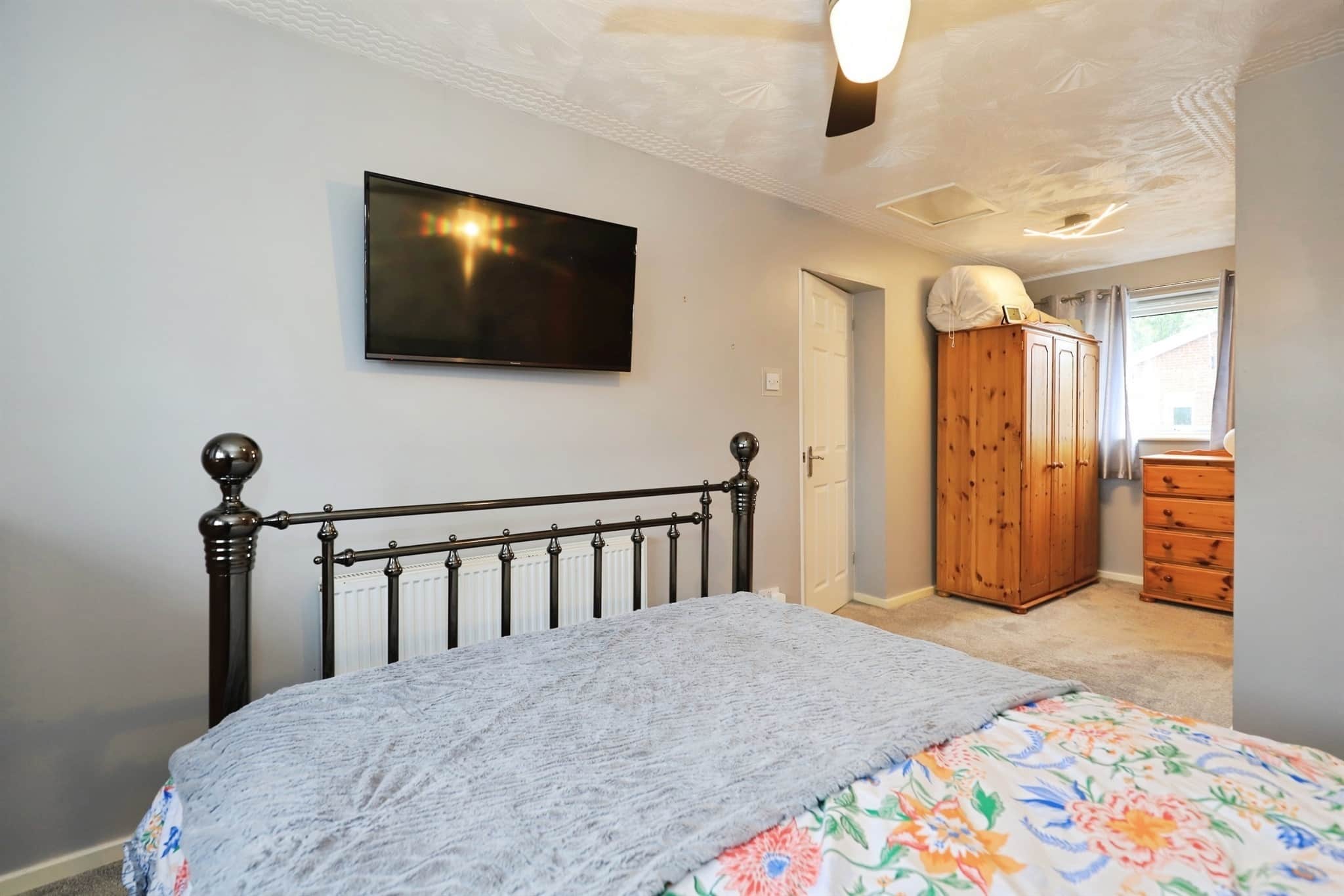 Property at Mere Oak Road, Perton, Wolverhampton