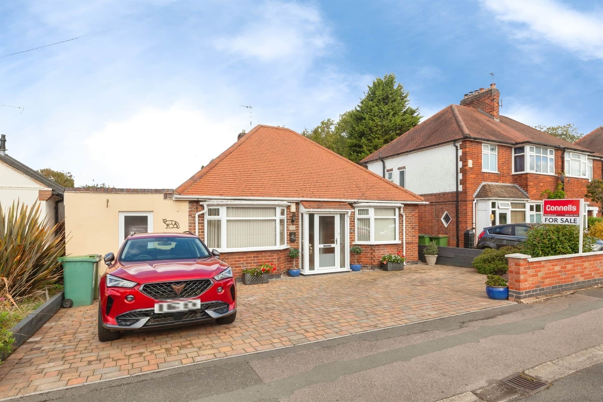 Property at Grange Drive, Glen Parva, Leicester