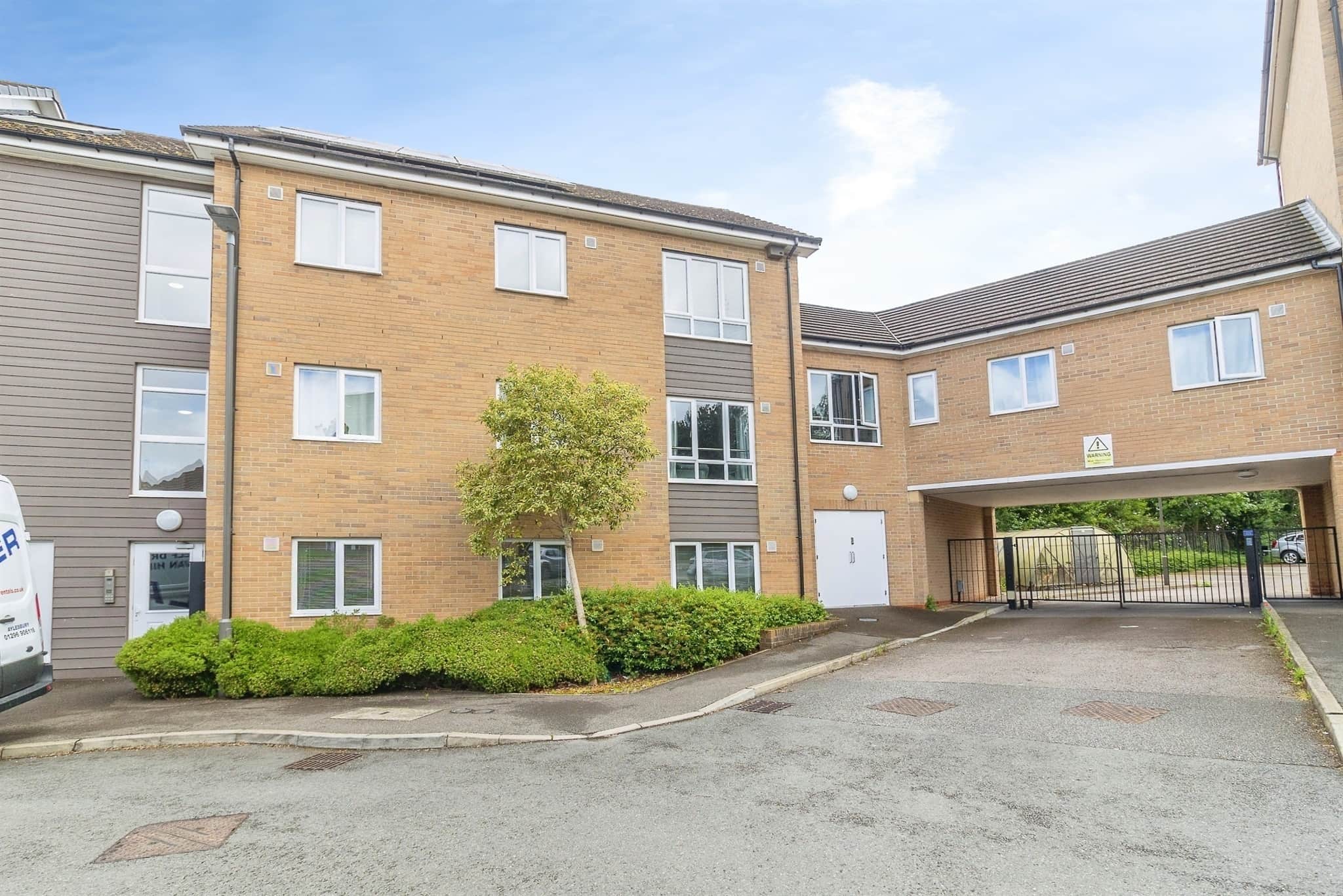 Property at Bunkers Crescent, Bletchley, MILTON KEYNES