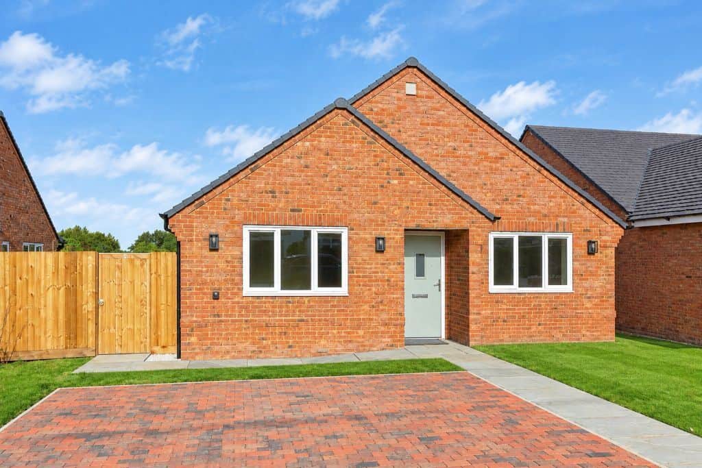 Property at Eythrope Road, Stone, Aylesbury