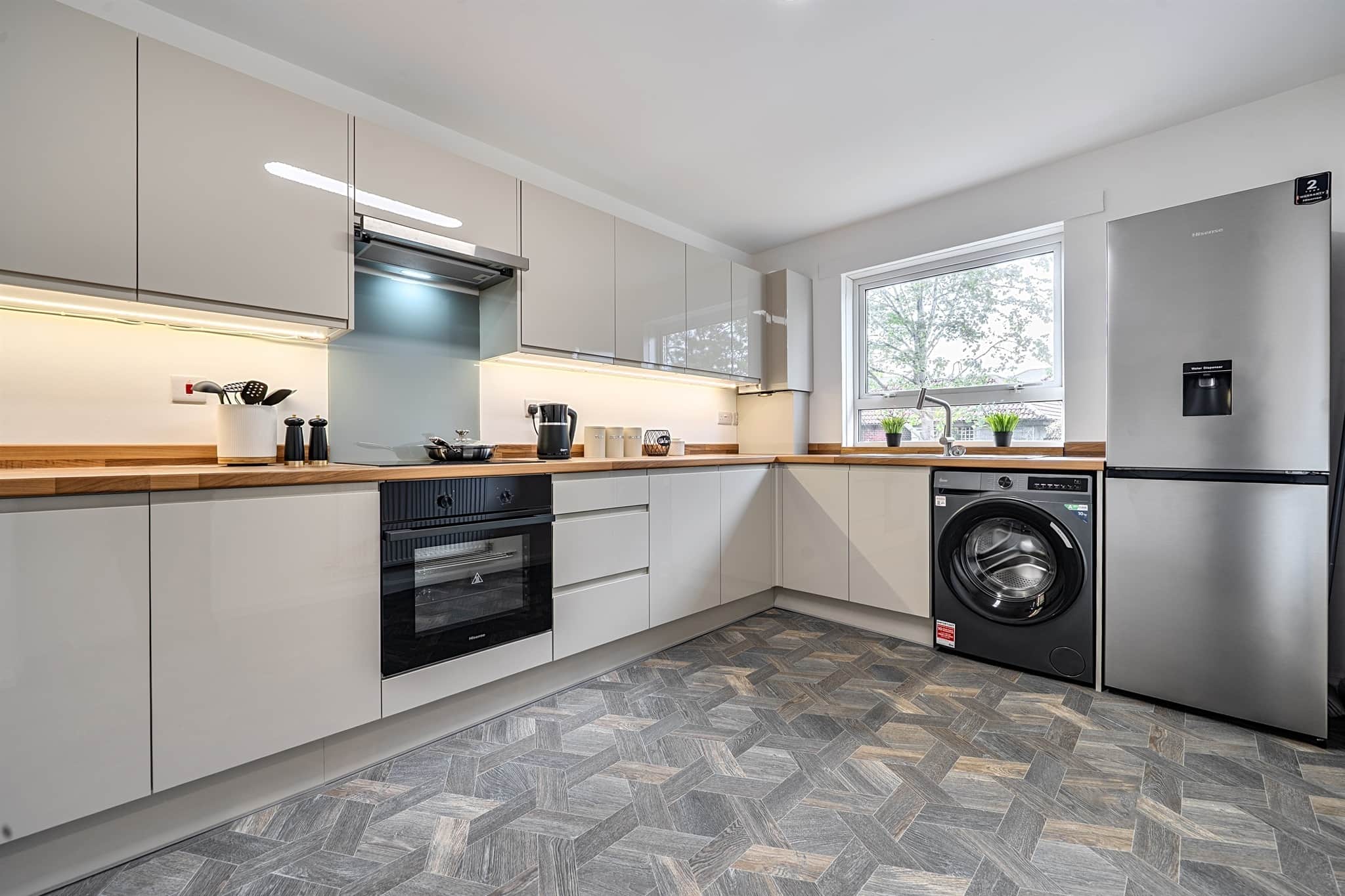 Property at Snedshill Way, Snedshill, Telford