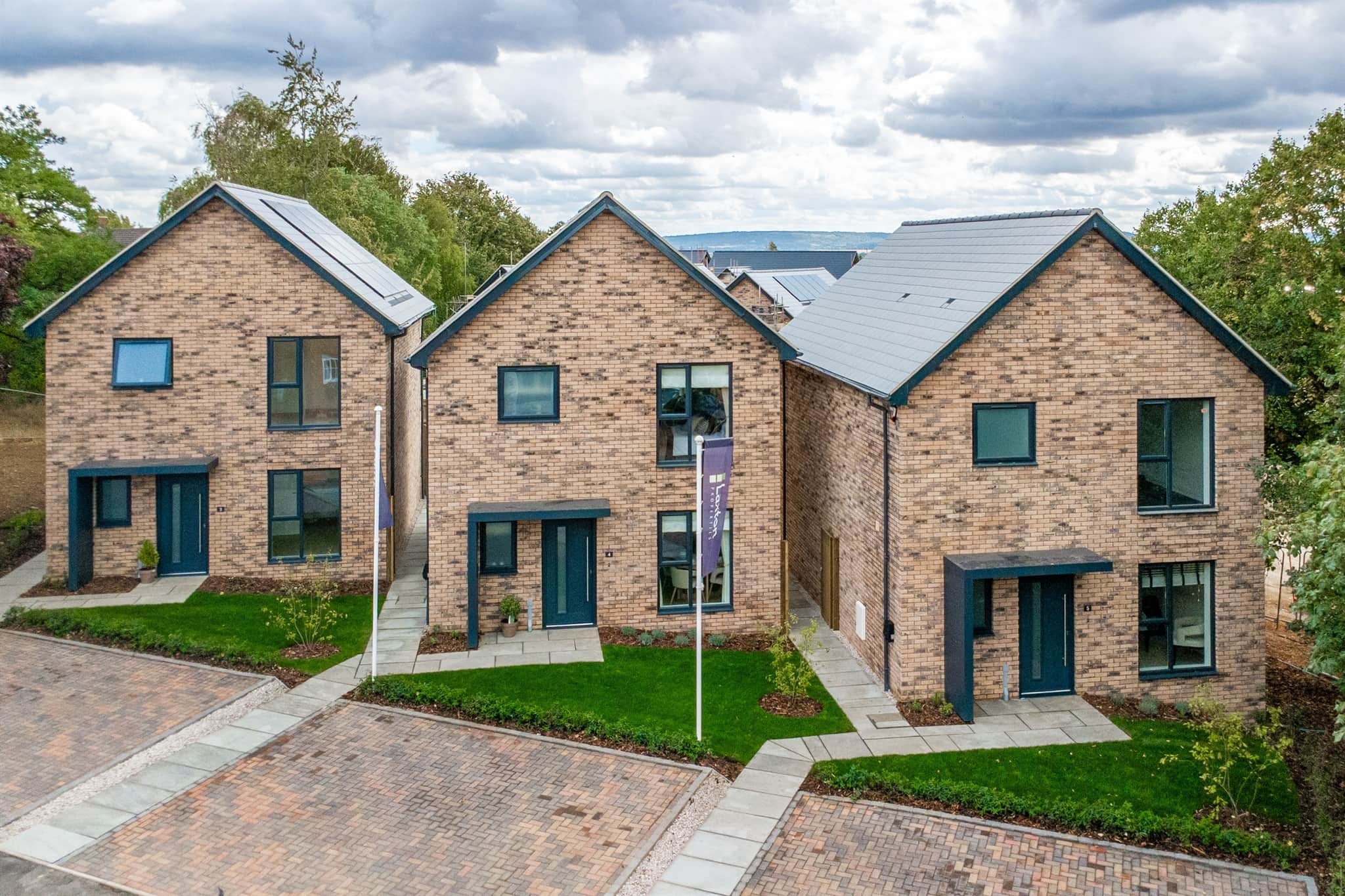 Property at Chiltern View, Stone