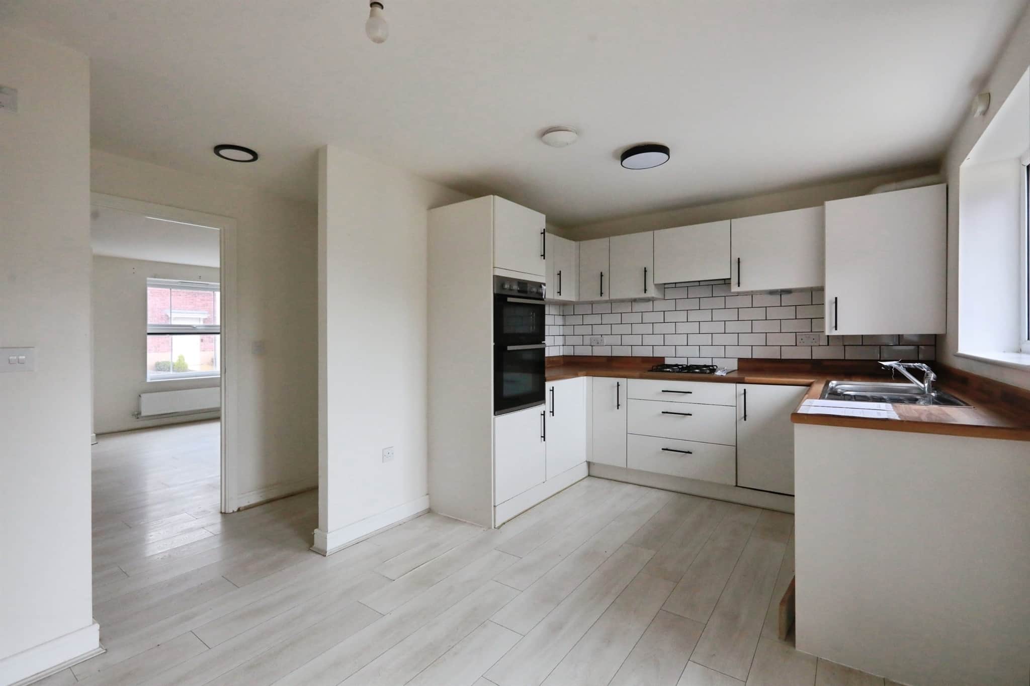 Property at Yew Tree Way, Barford, Warwick