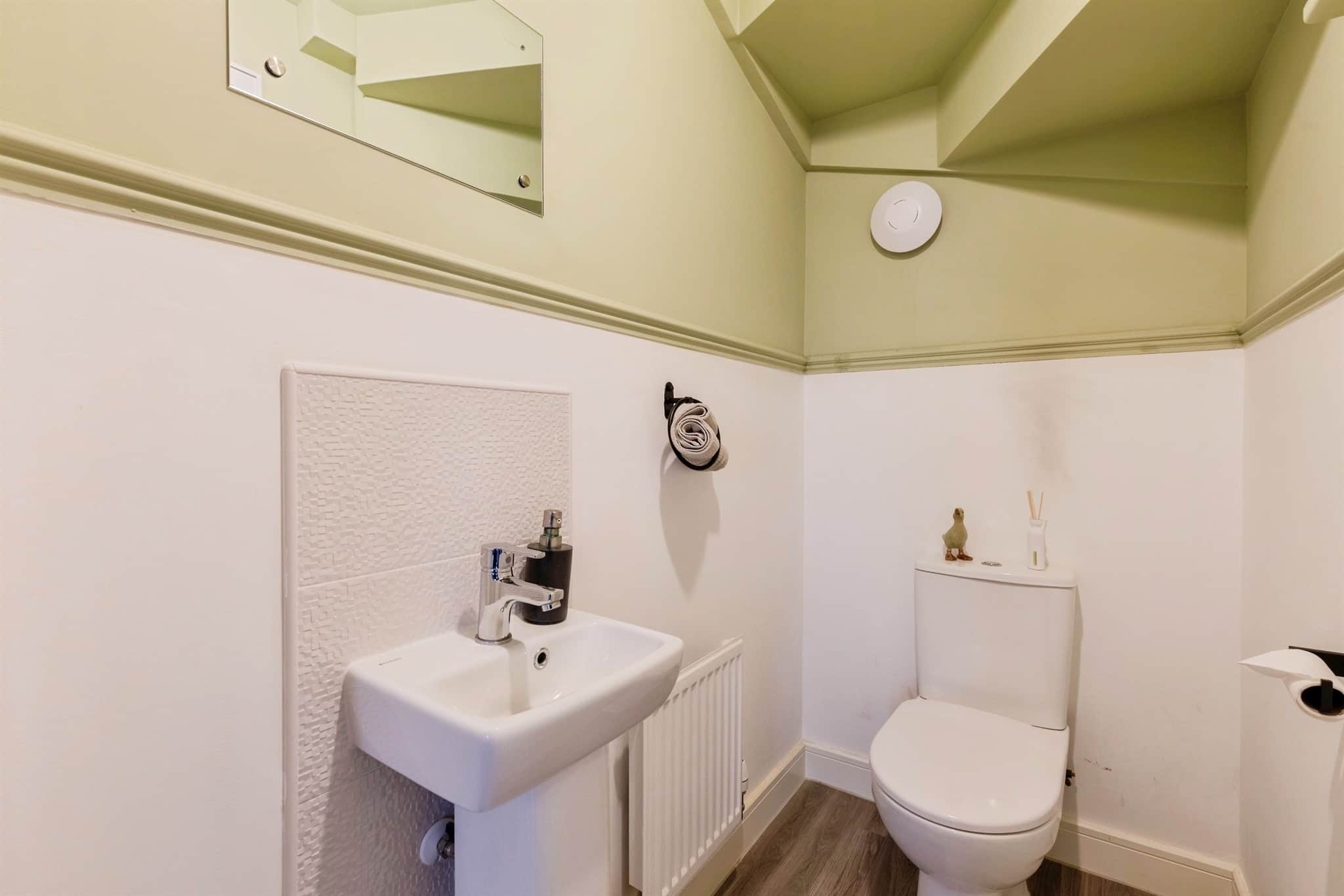 Property at Simon Mews, Upper Lighthorne, Leamington Spa