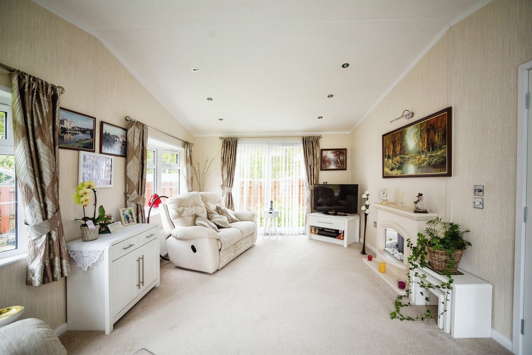 Property at Capel Gardens, Ruckinge, Ashford