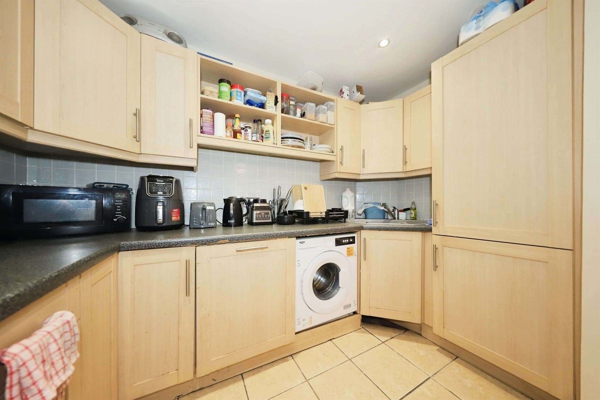 Property at Birmingham New Road, Bilston