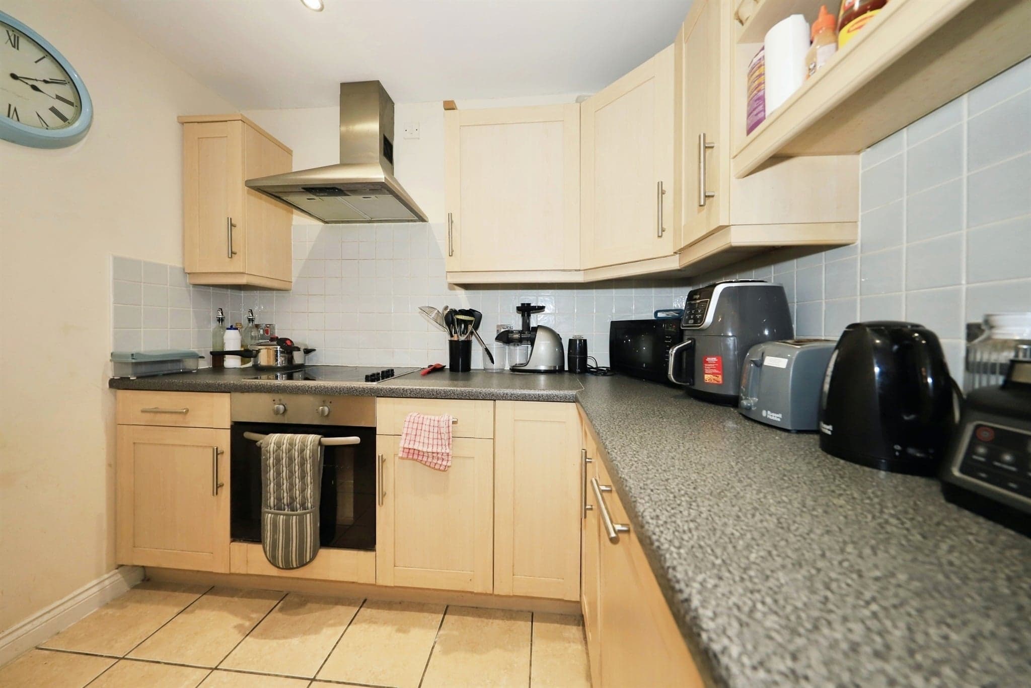 Property at Birmingham New Road, Bilston