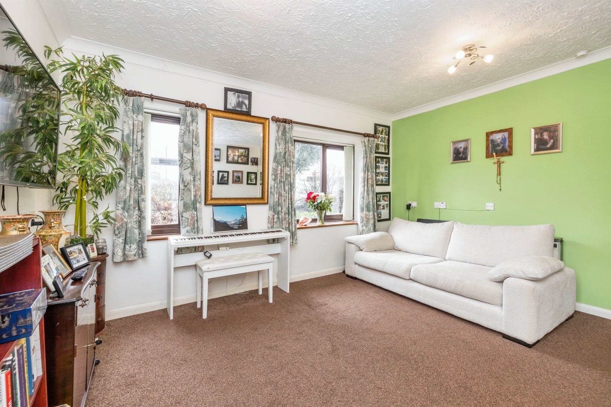 Property at High Street, Bushey