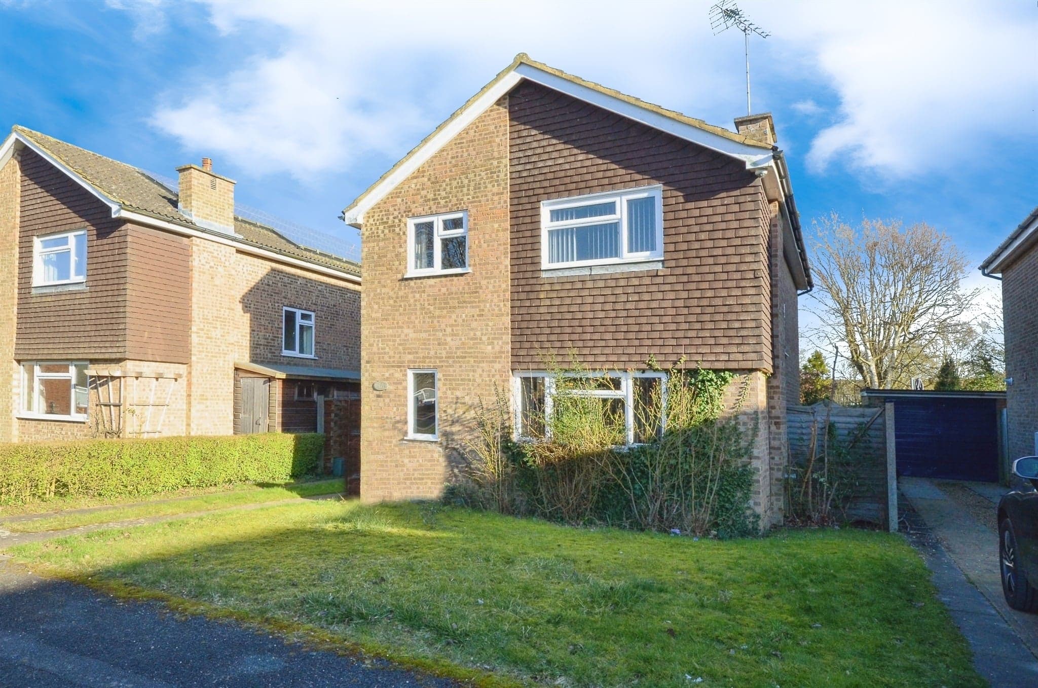 Property at Aldwickbury Crescent, Harpenden
