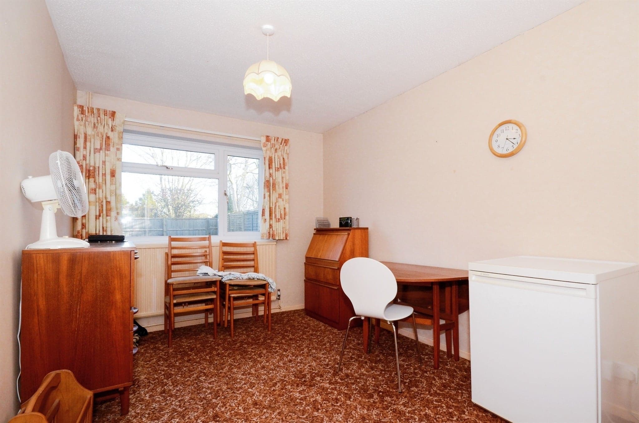 Property at Aldwickbury Crescent, Harpenden