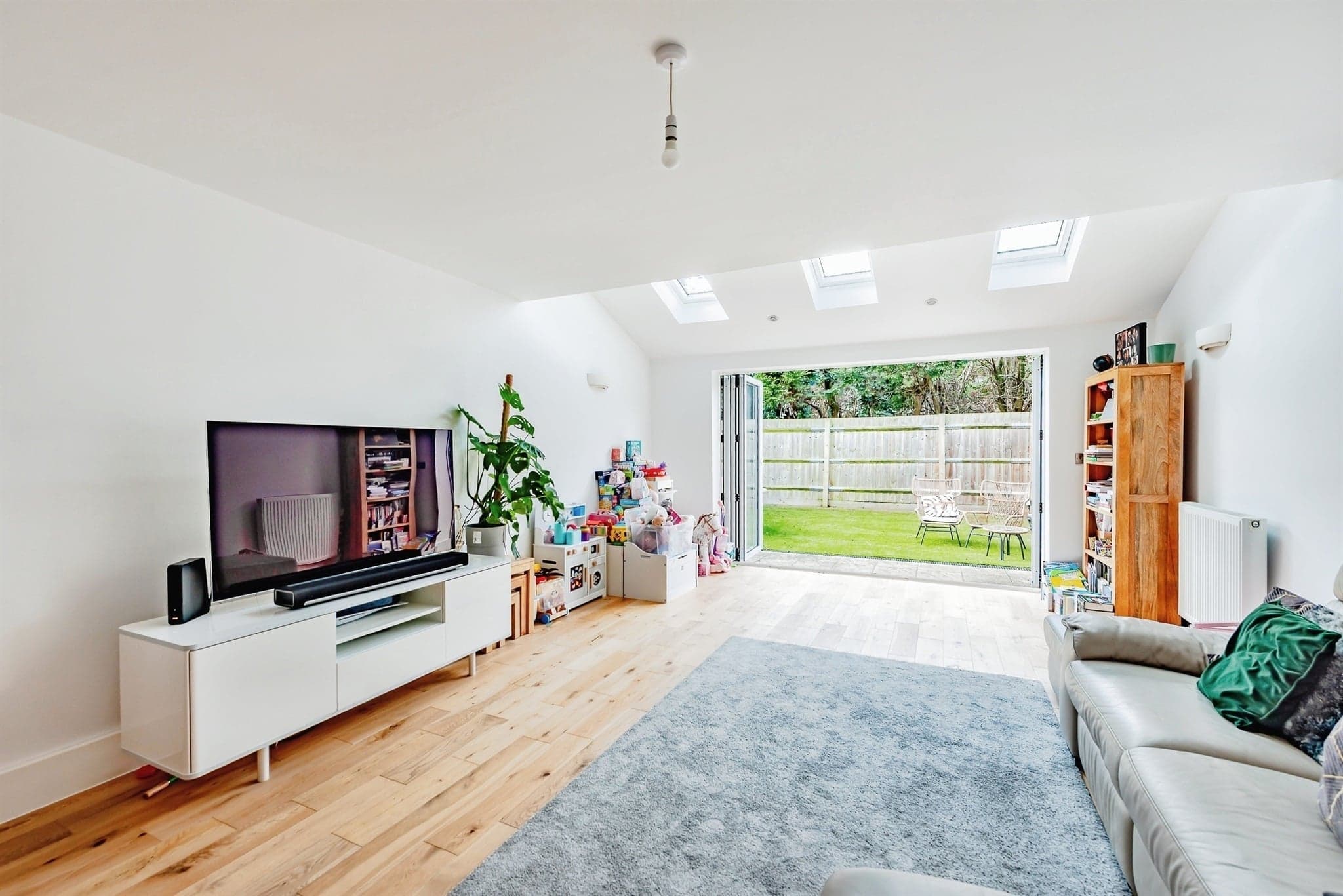 Property at Springfield Close, Salfords, Redhill
