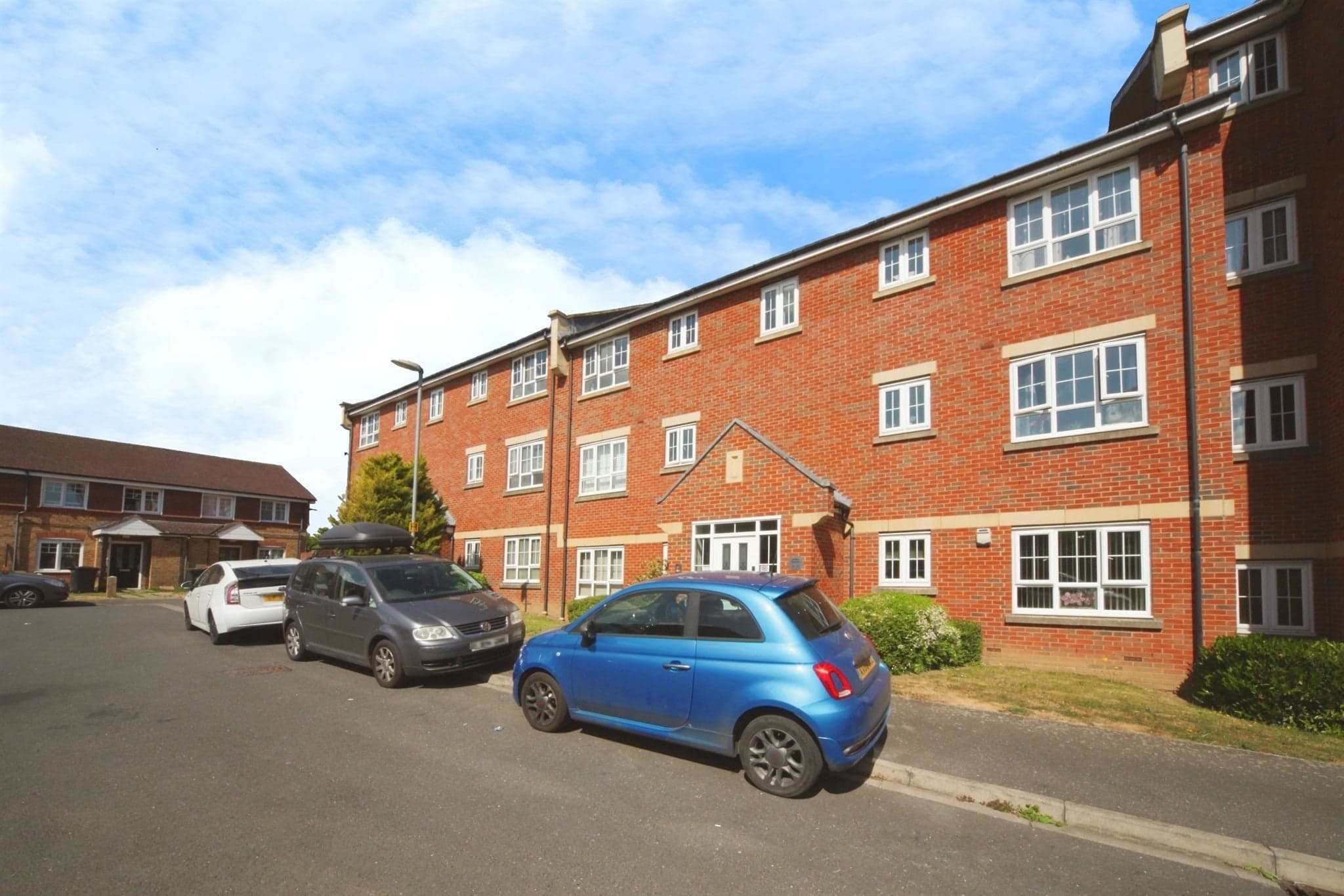Property at Watling Gardens, DUNSTABLE