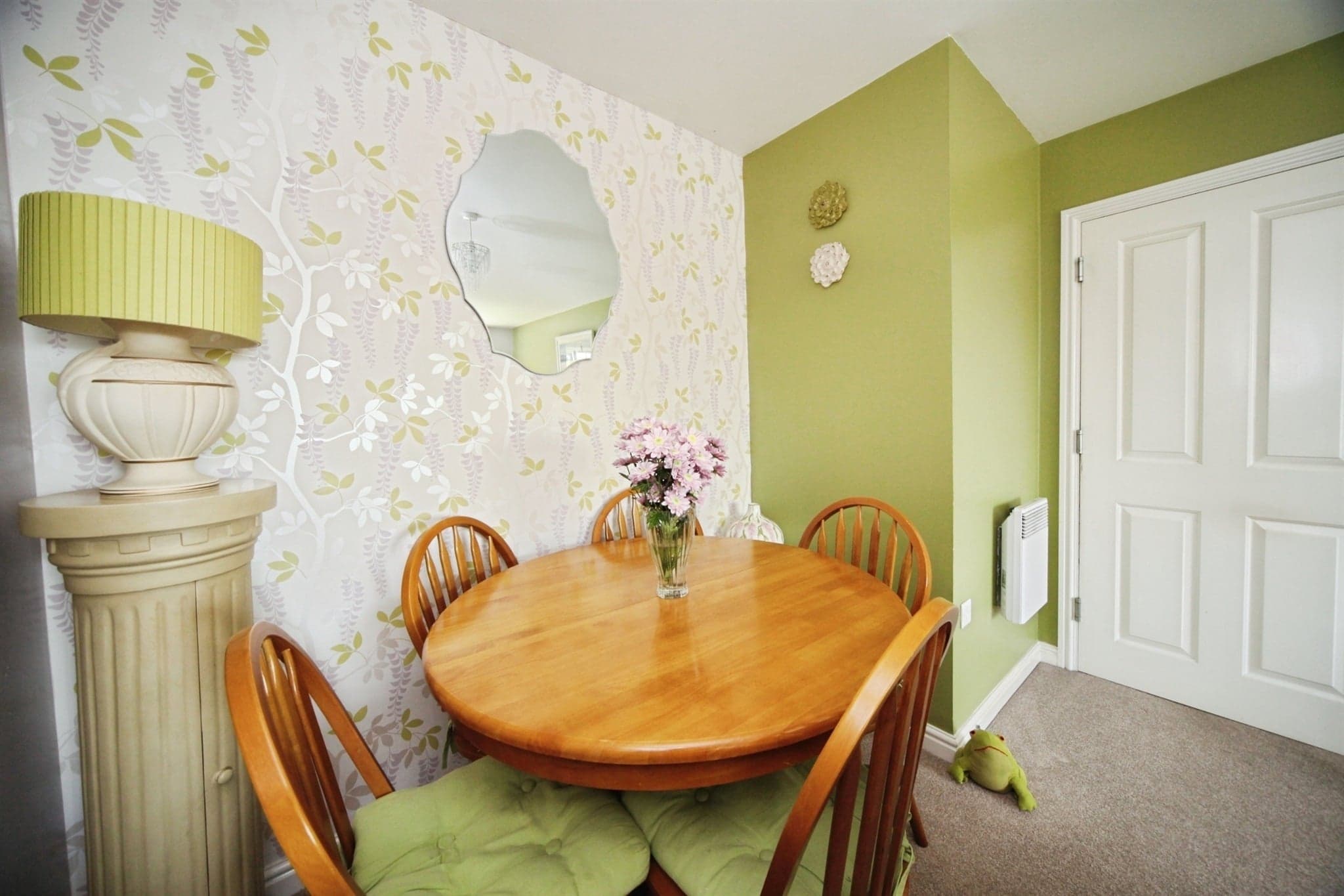 Property at Watling Gardens, DUNSTABLE