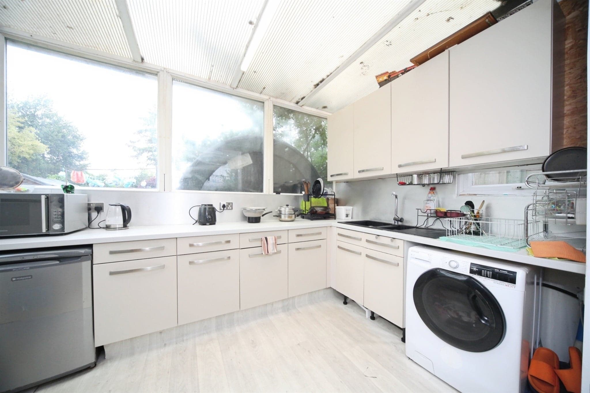 Property at Sundon Park Road, Luton
