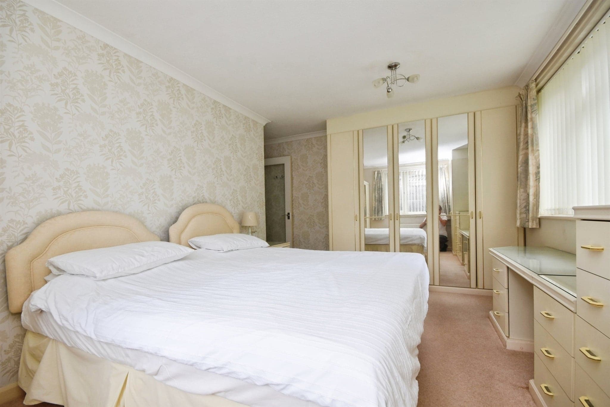 Property at Cromwell Avenue, Billericay
