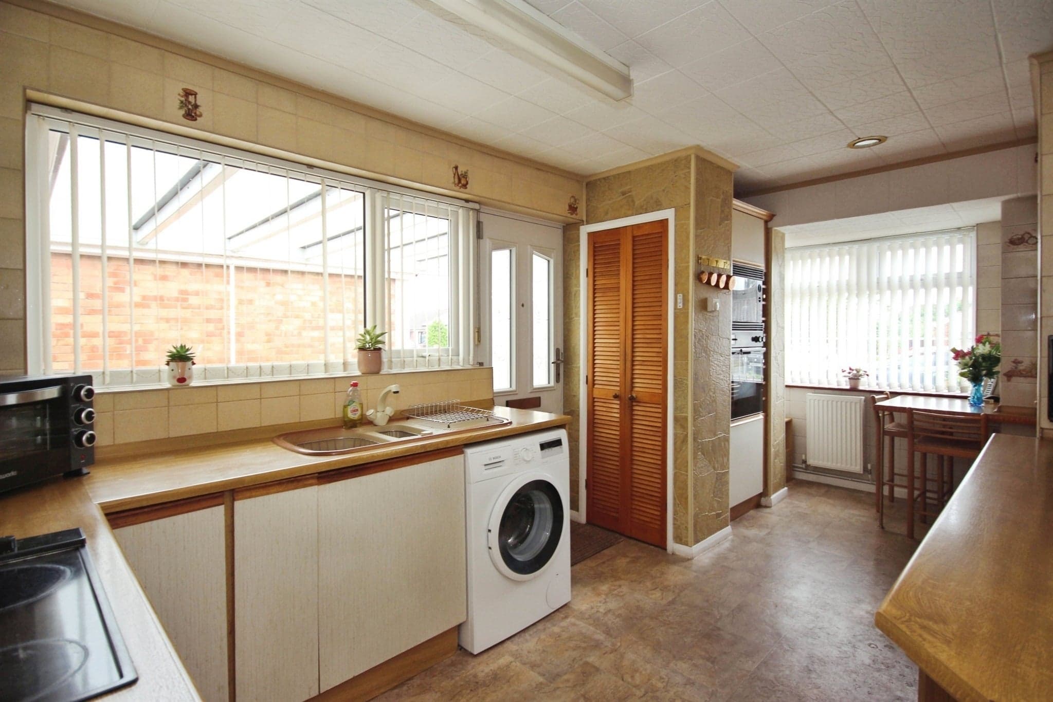 Property at Chandlers Road, Whitnash, Leamington Spa