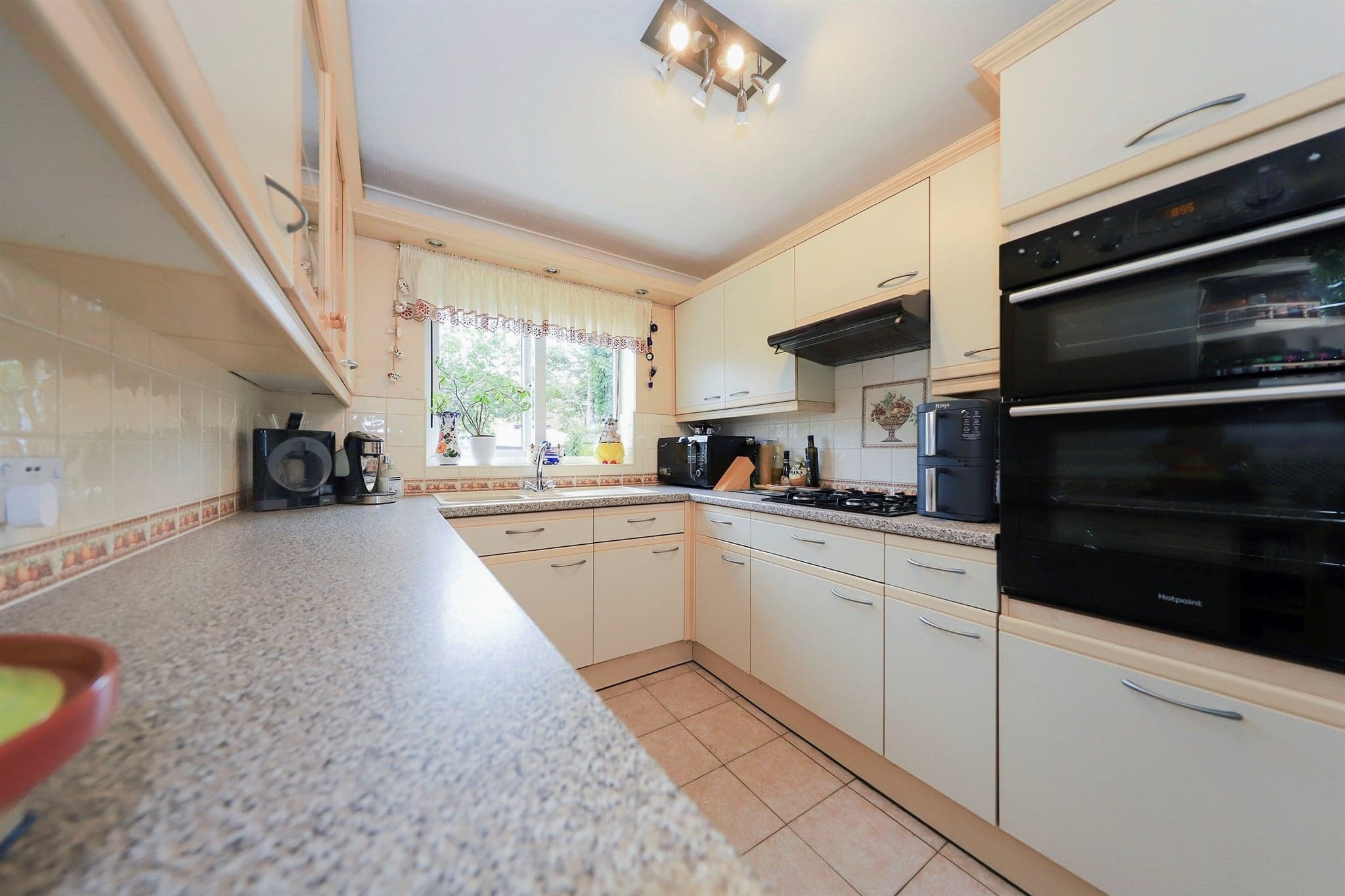 Property at Kerridge Close, Pendeford, Wolverhampton