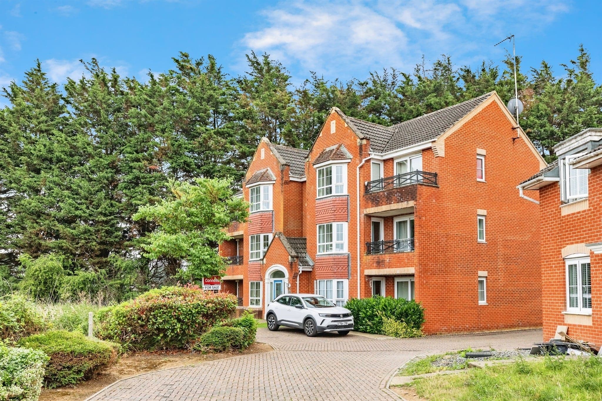 Property at Abbots Way, Kettering