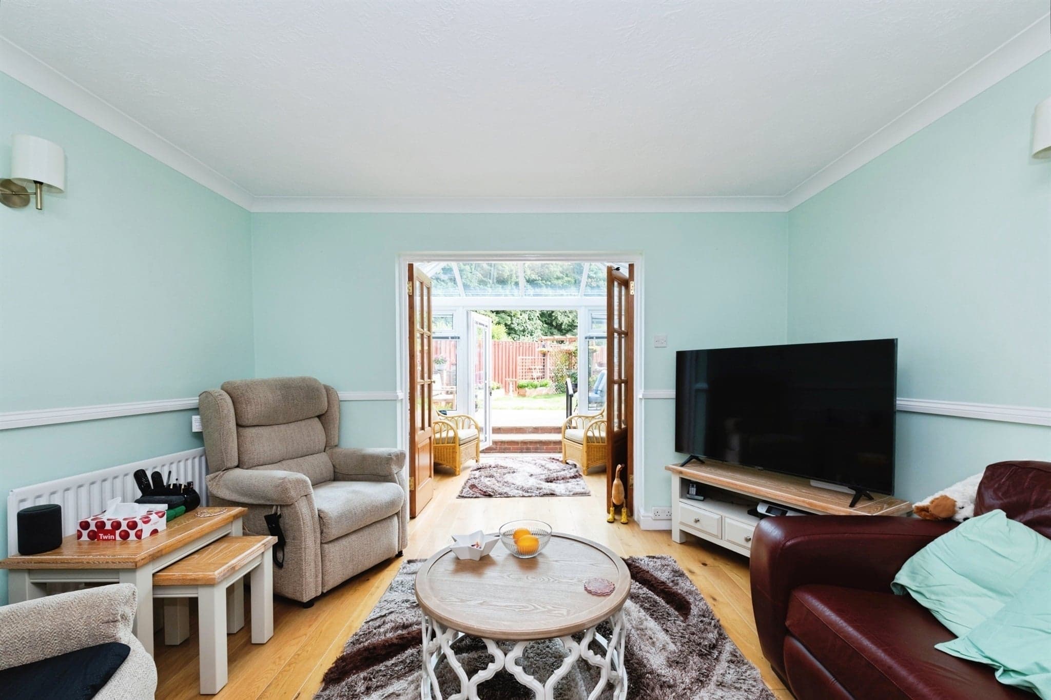 Property at Caxton Rise, Redhill