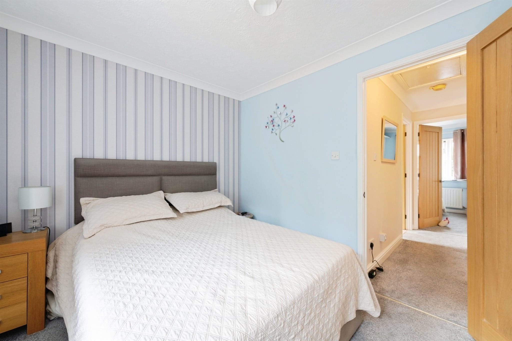 Property at Caxton Rise, Redhill