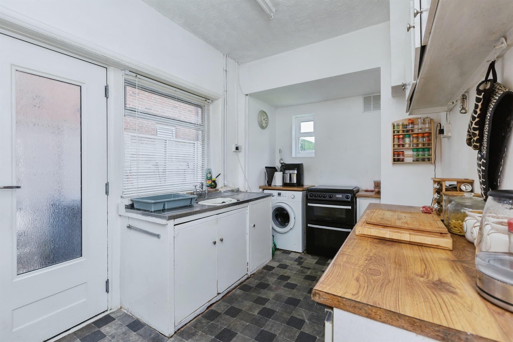 Property at Higham Lane, Nuneaton