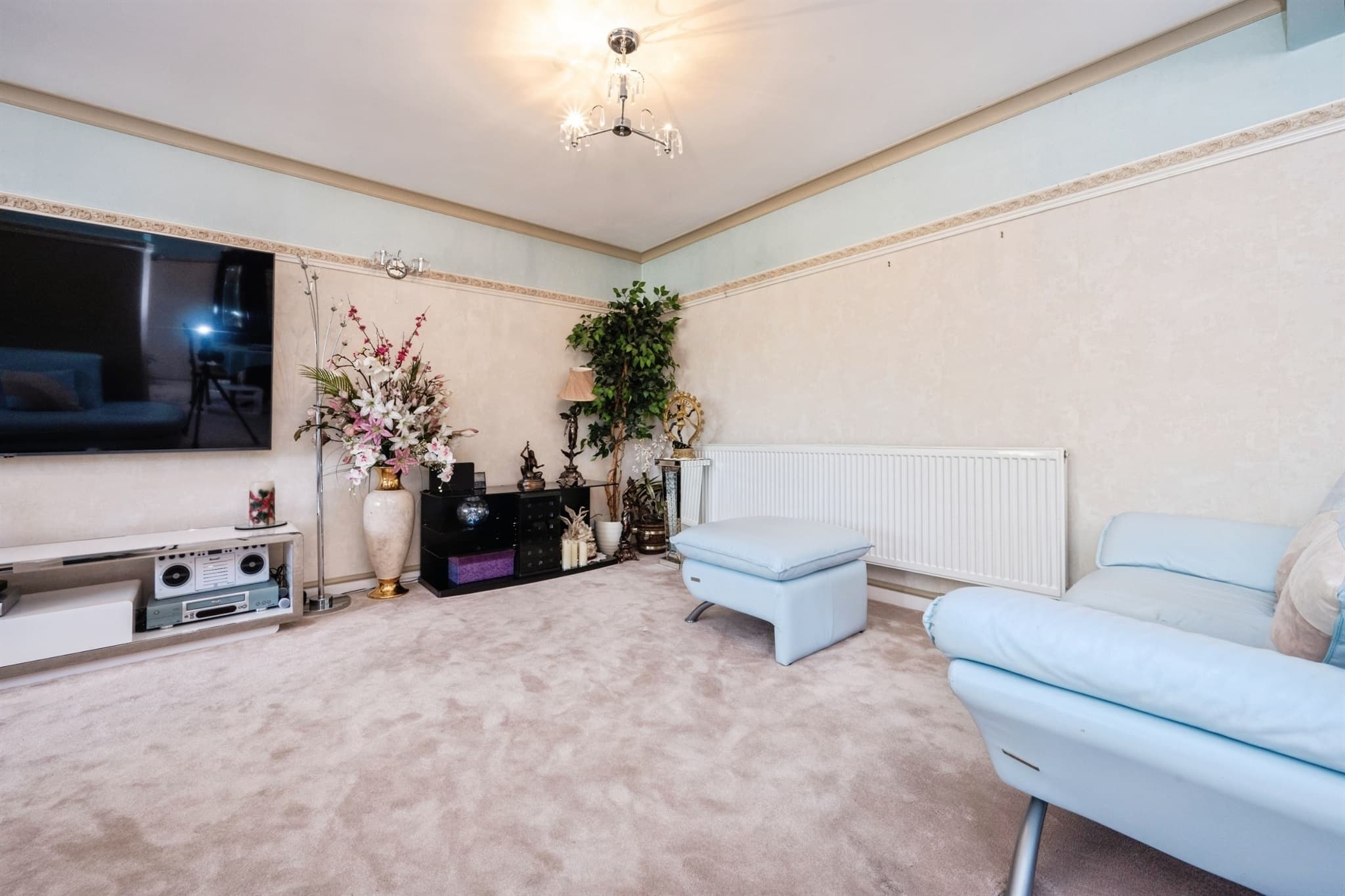 Property at Kilmarnock Drive, Luton