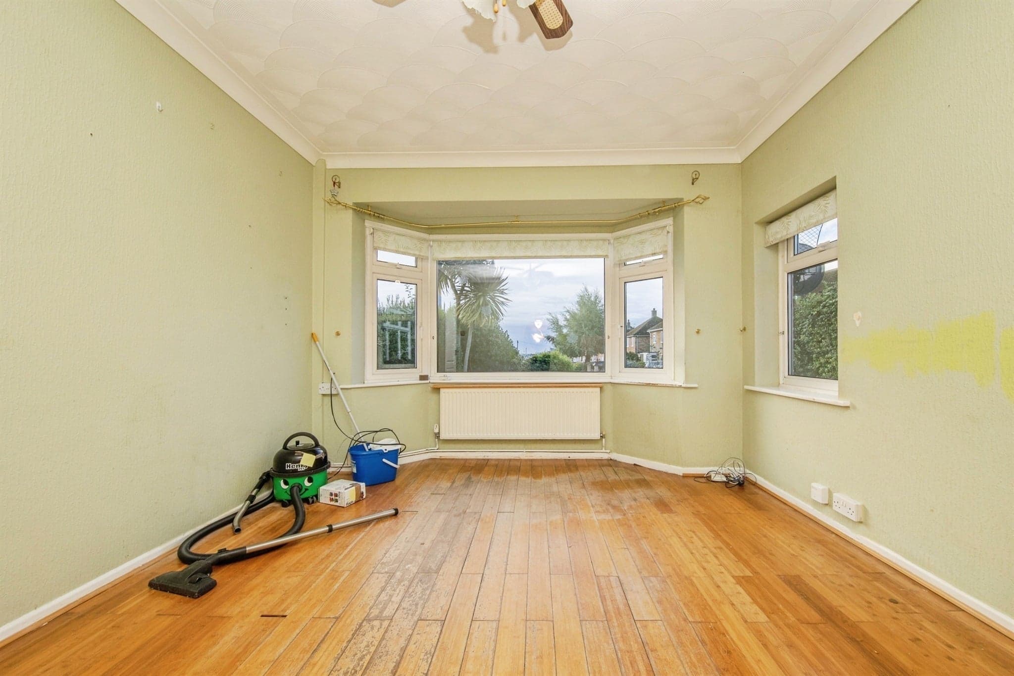 Property at Kreswell Grove, Harwich