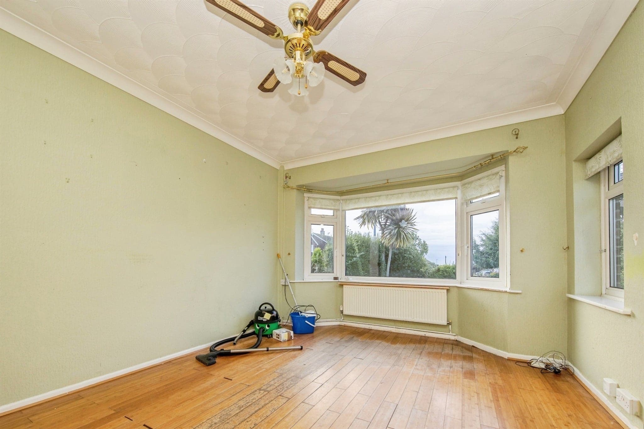 Property at Kreswell Grove, Harwich