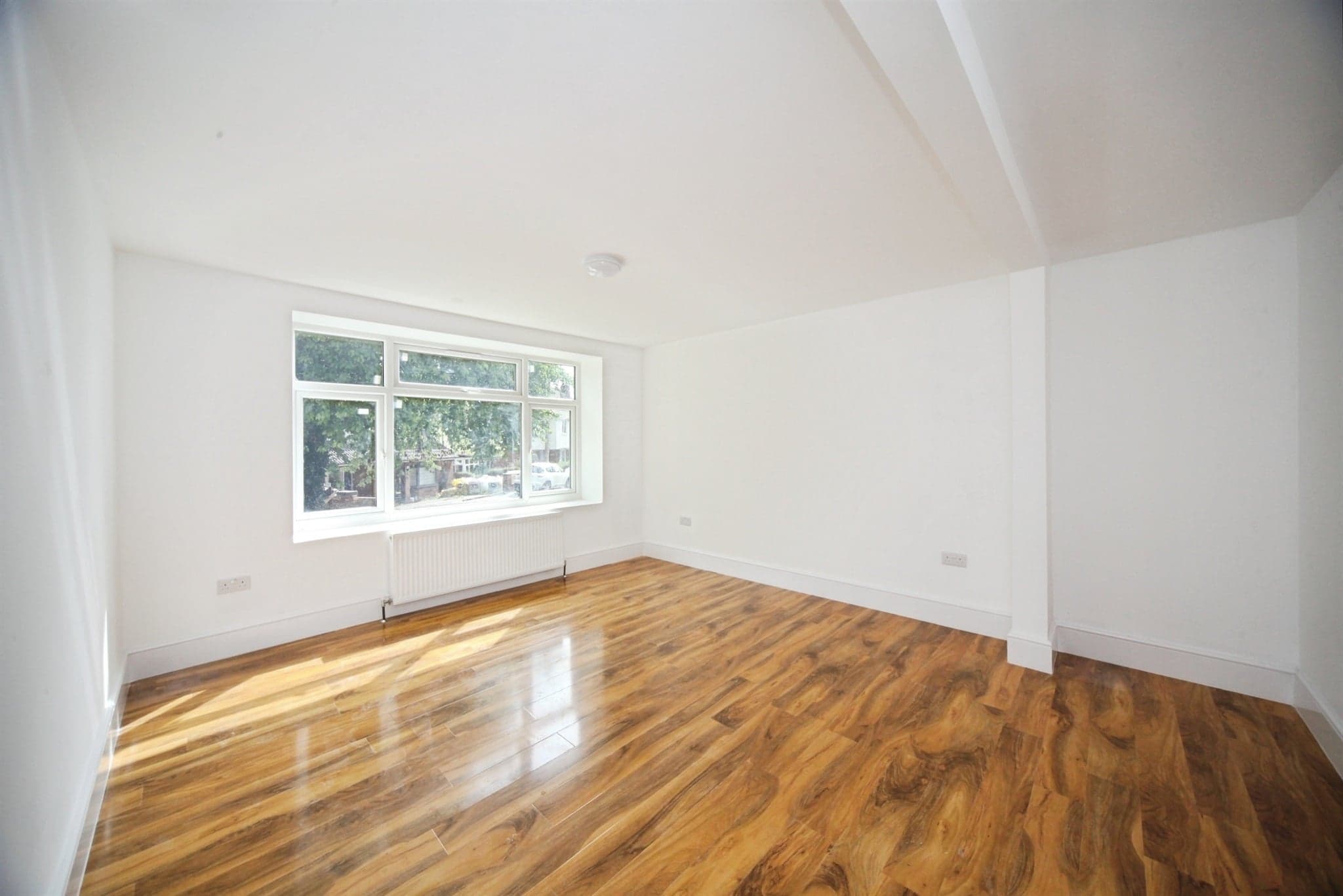 Property at Kendal Close, Luton