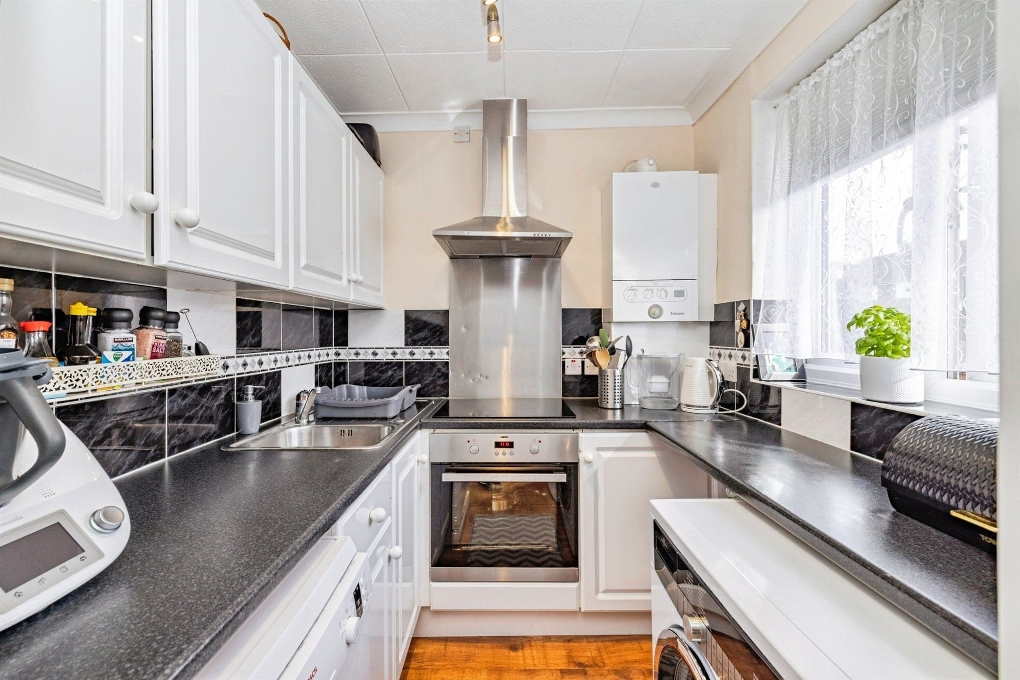 Property at Park Avenue, Bushey