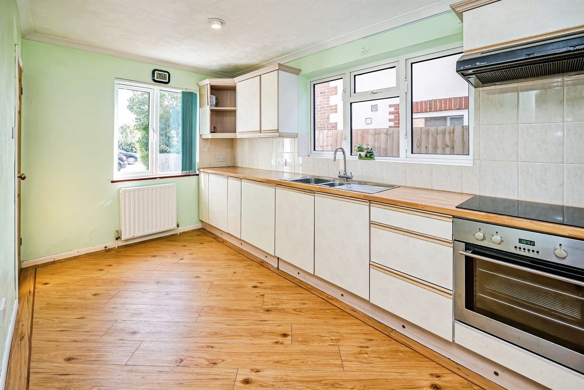 Property at Lower Road, Aylesbury, Stoke Mandeville