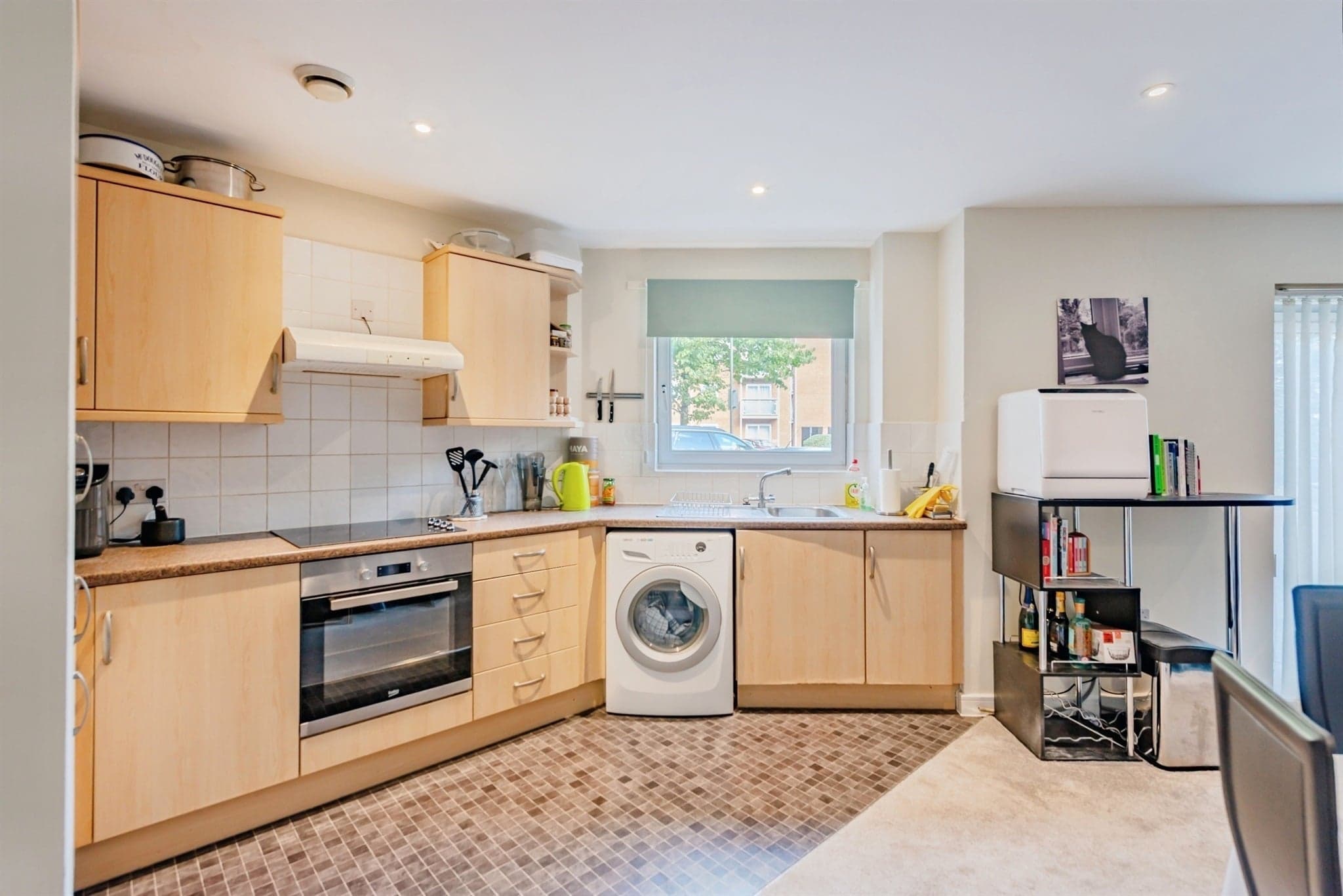 Property at Barrow Gardens, Redhill