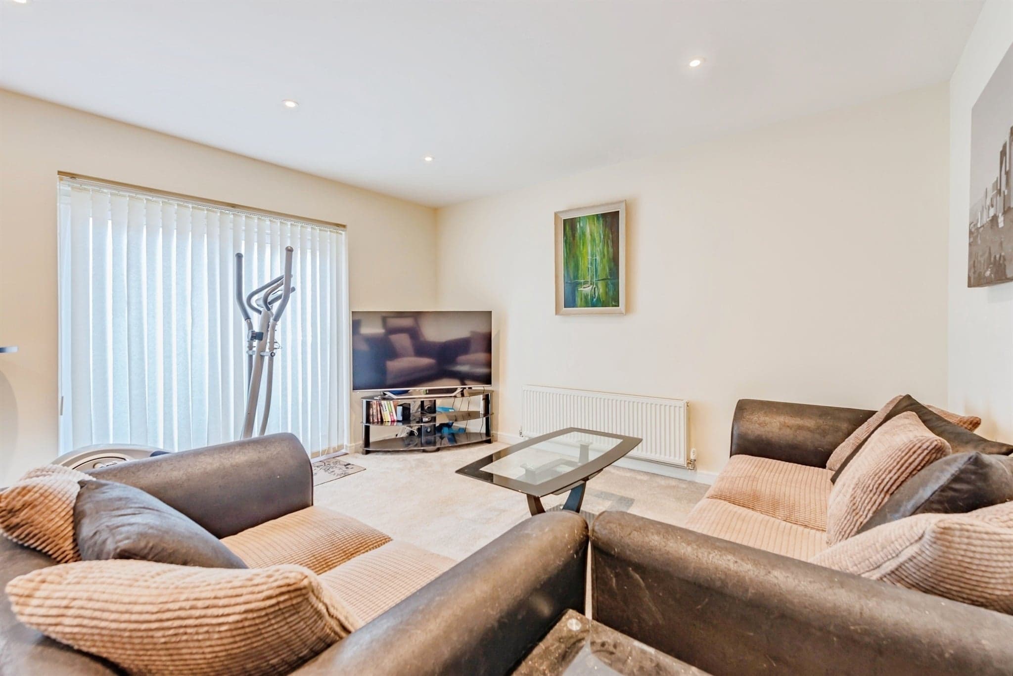 Property at Barrow Gardens, Redhill