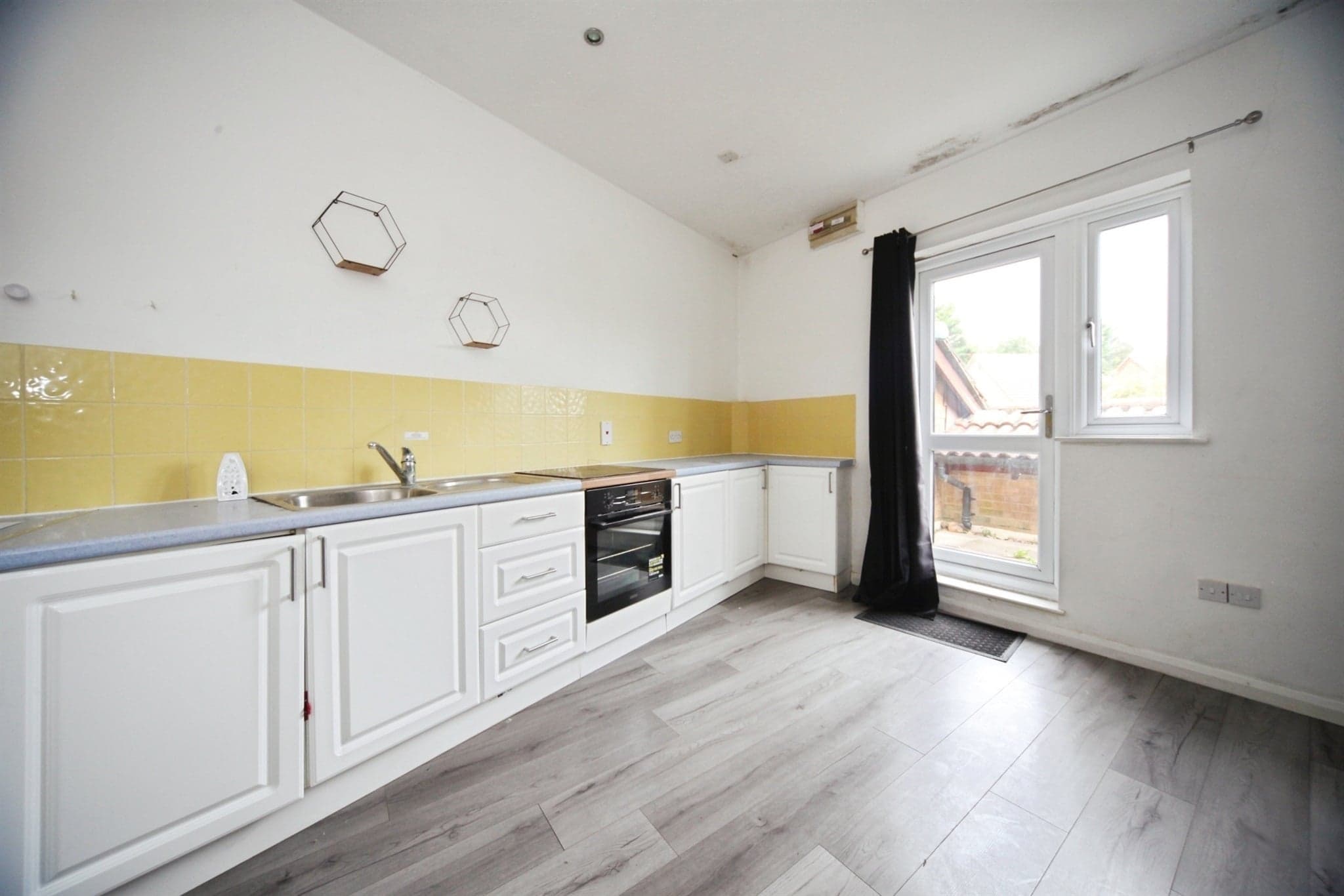 Property at Hancock Drive, Luton