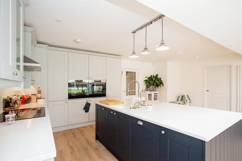 Property at Ivy Close, Leavesden, Watford