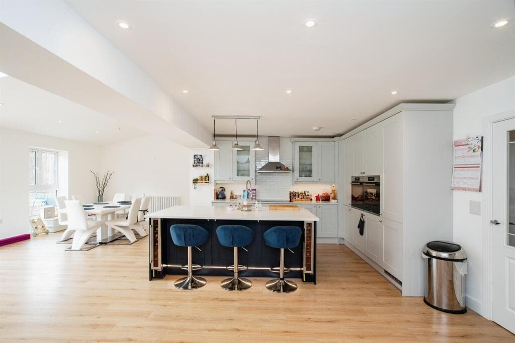 Property at Ivy Close, Leavesden, Watford