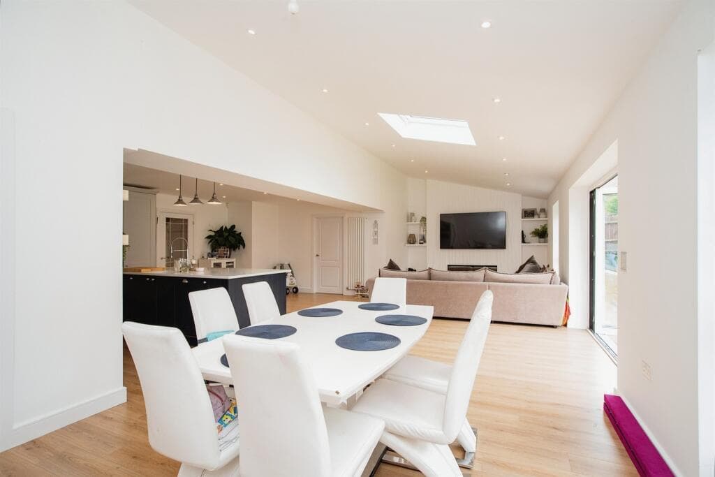 Property at Ivy Close, Leavesden, Watford