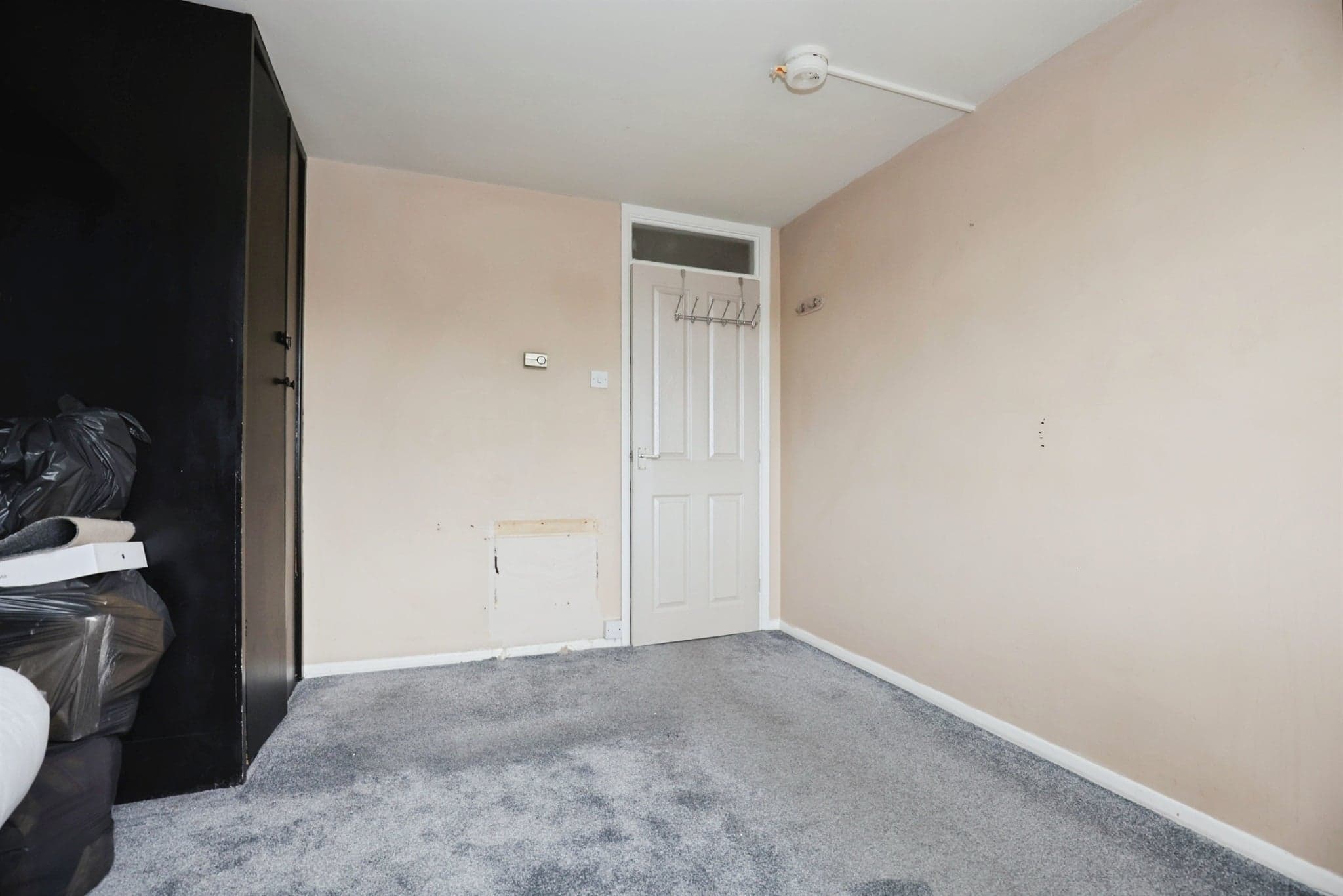 Property at Heathcote Road, Whitnash, Leamington Spa