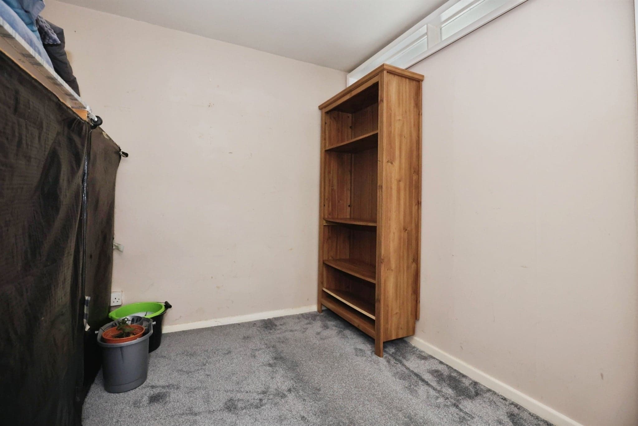 Property at Heathcote Road, Whitnash, Leamington Spa