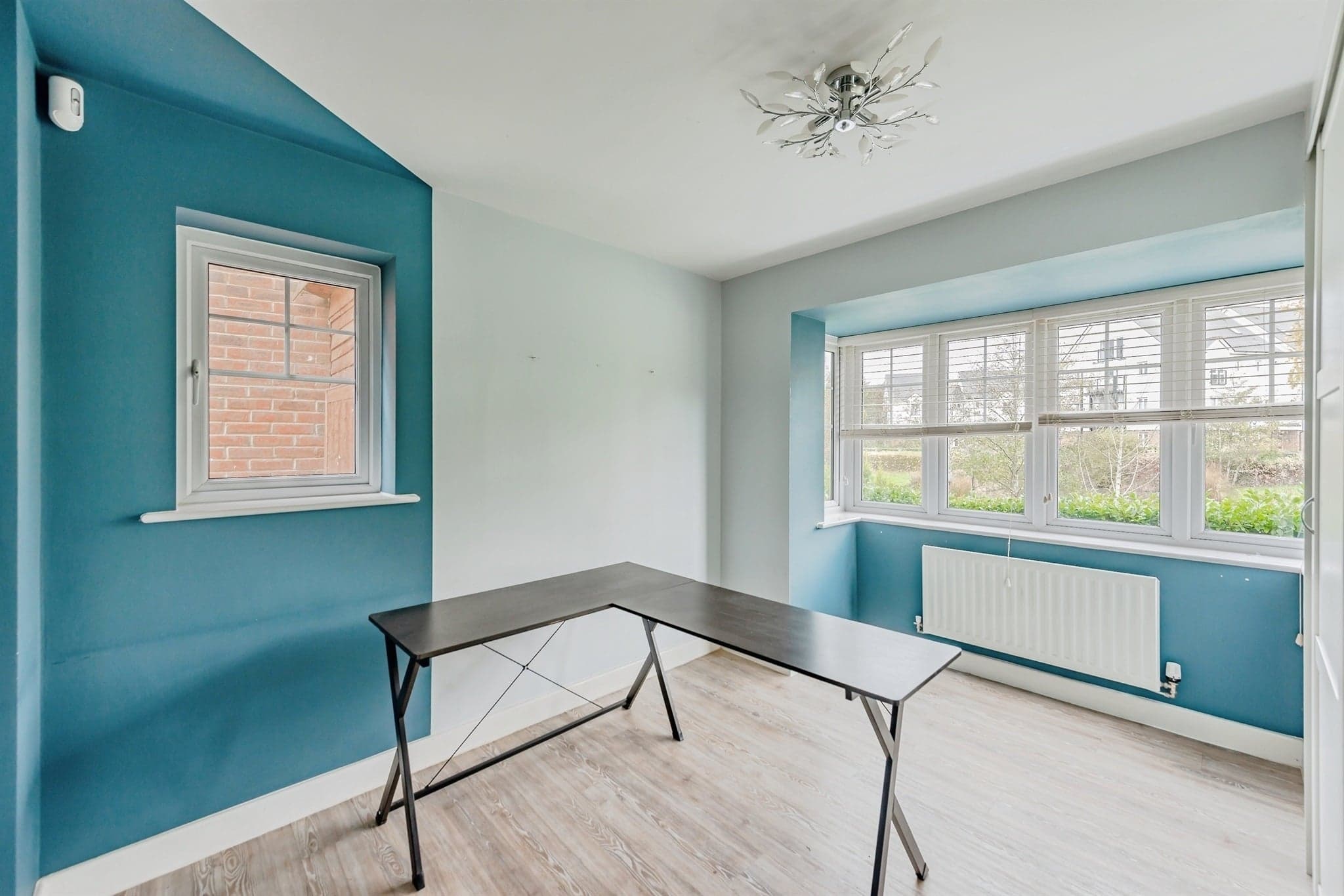 Property at Kilnwood Close, Faygate, Horsham