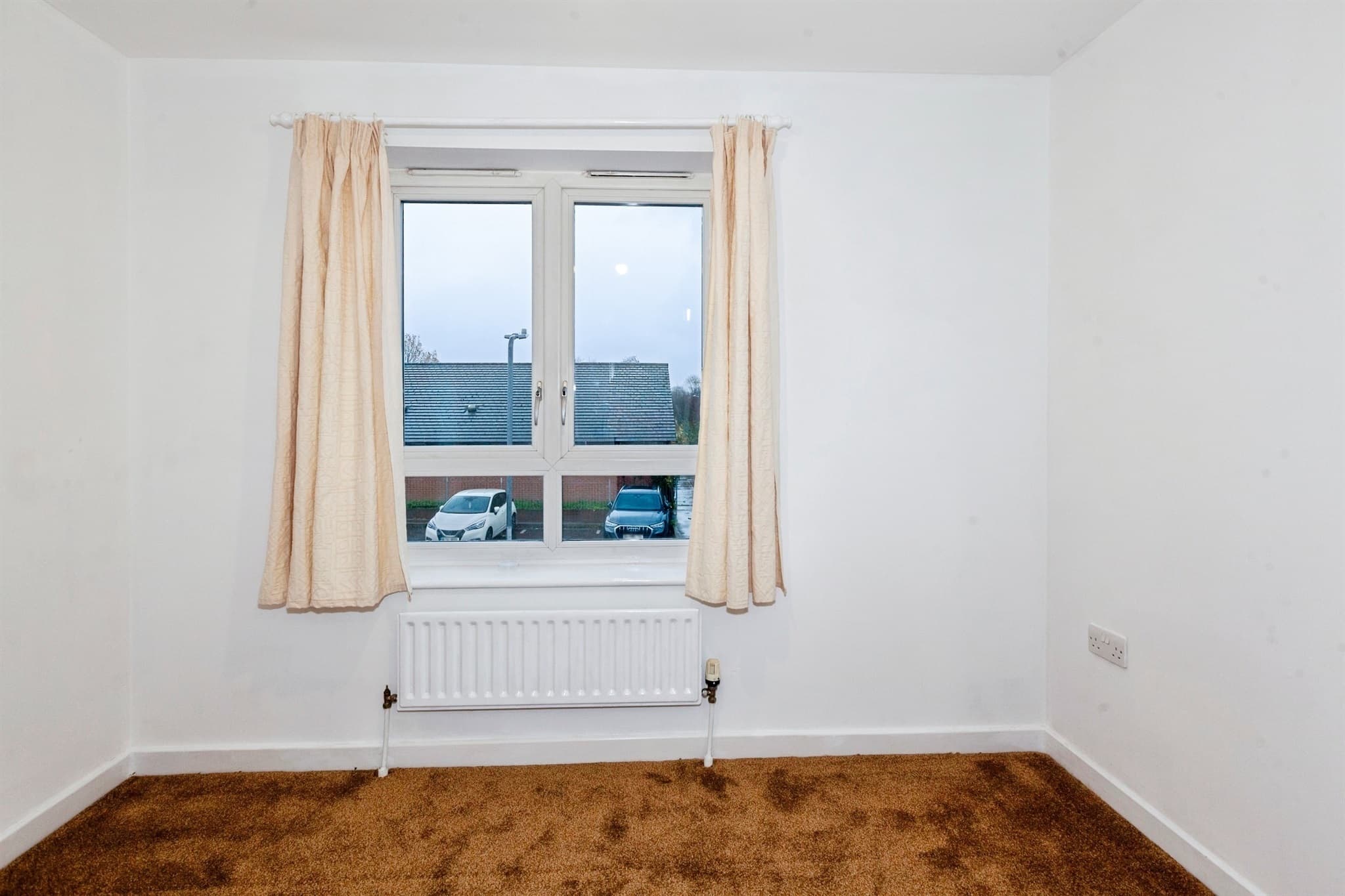 Property at Longwood Avenue, SLOUGH