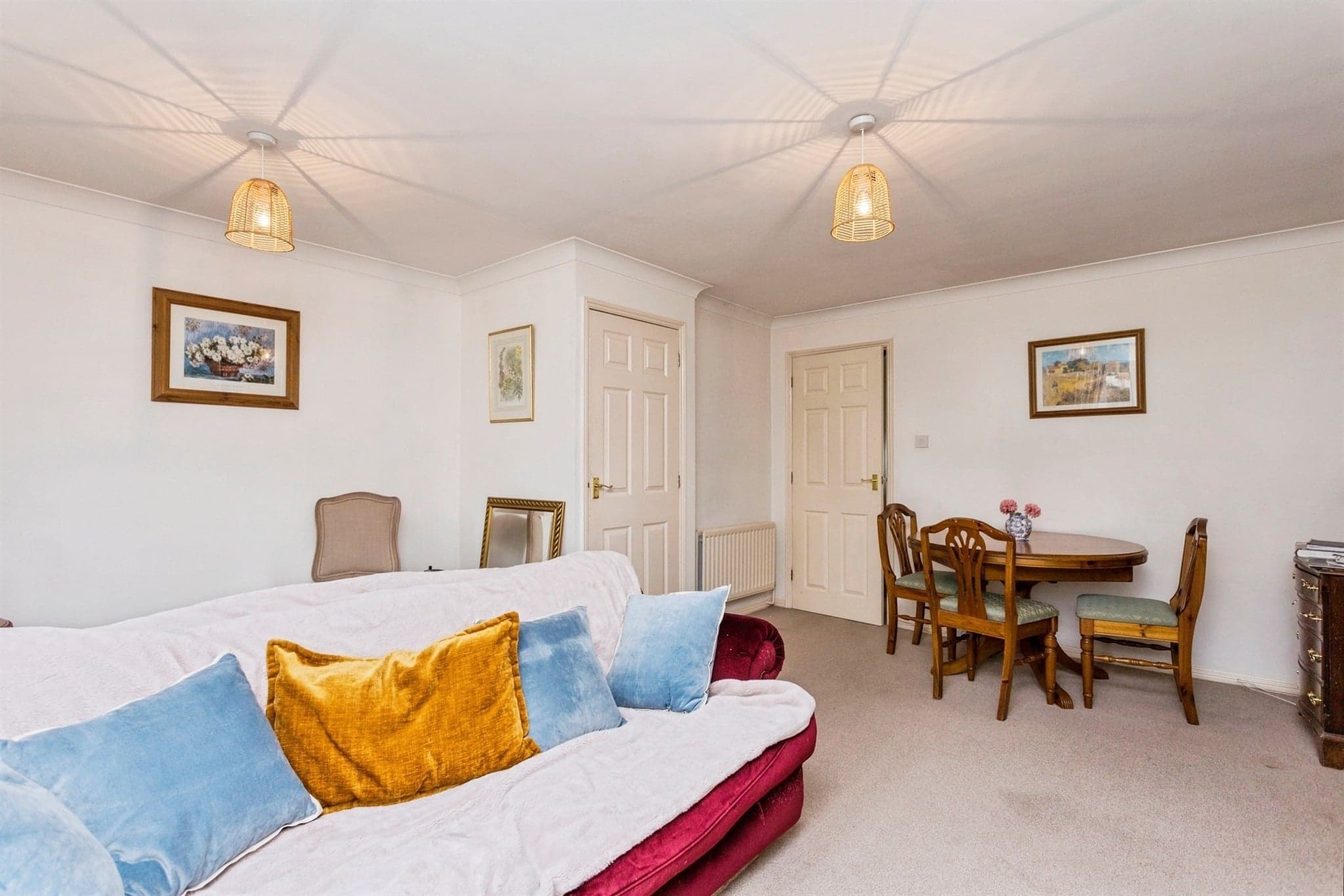 Property at Ropeland Way, HORSHAM