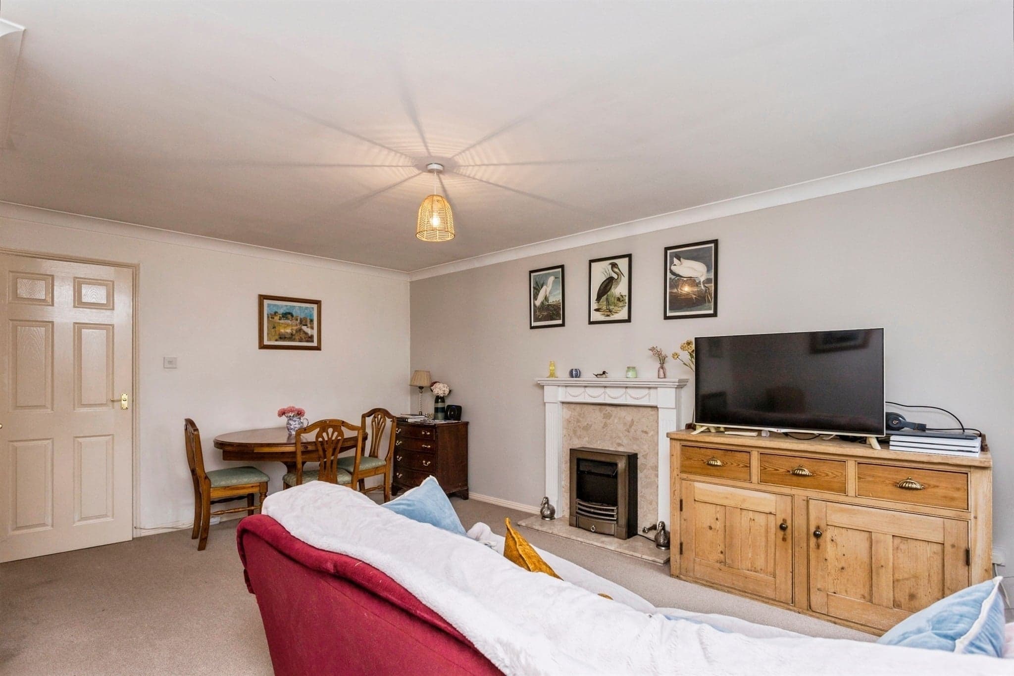 Property at Ropeland Way, HORSHAM