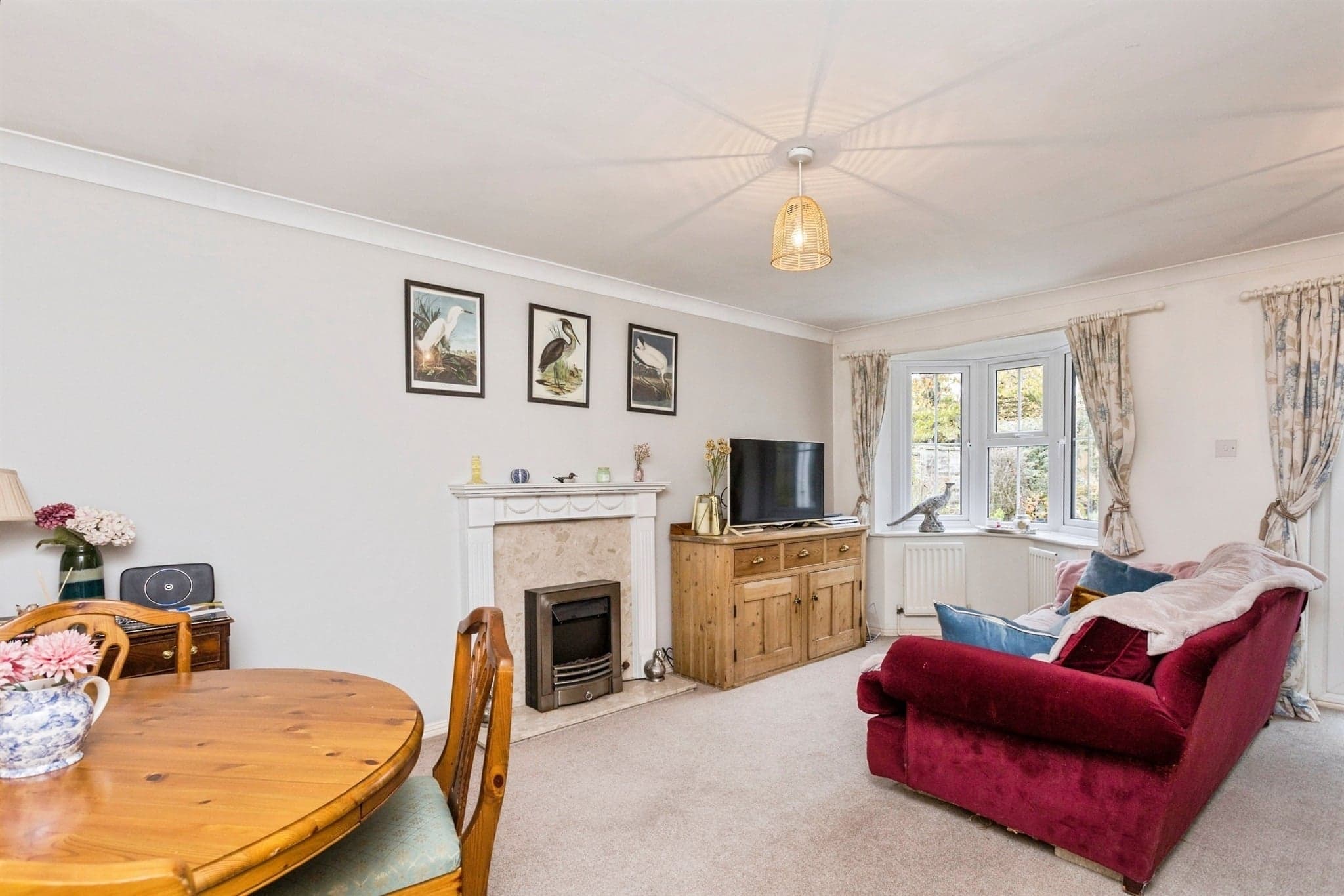 Property at Ropeland Way, HORSHAM