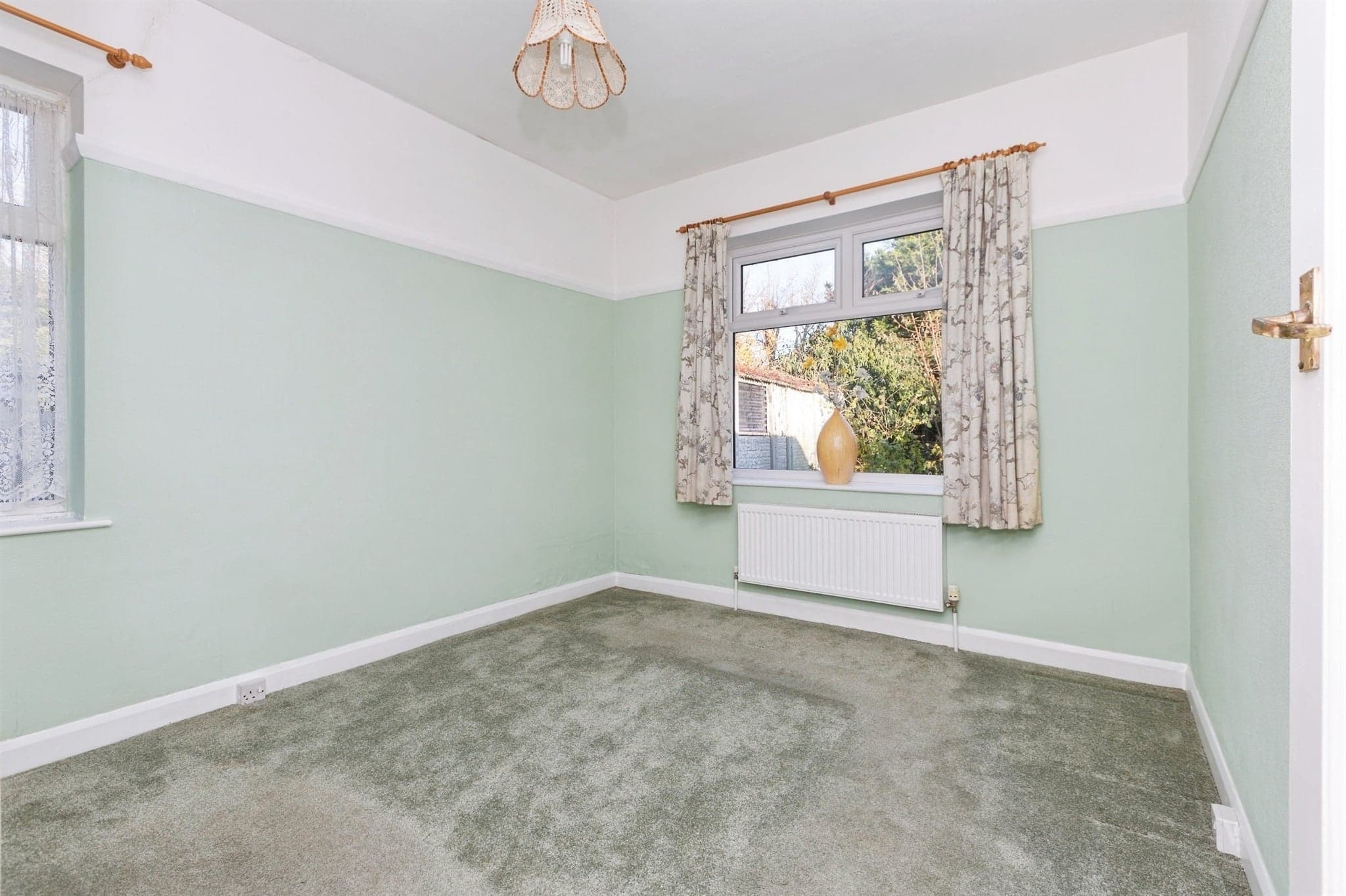 Property at Iris Avenue, Glen Parva, Leicester
